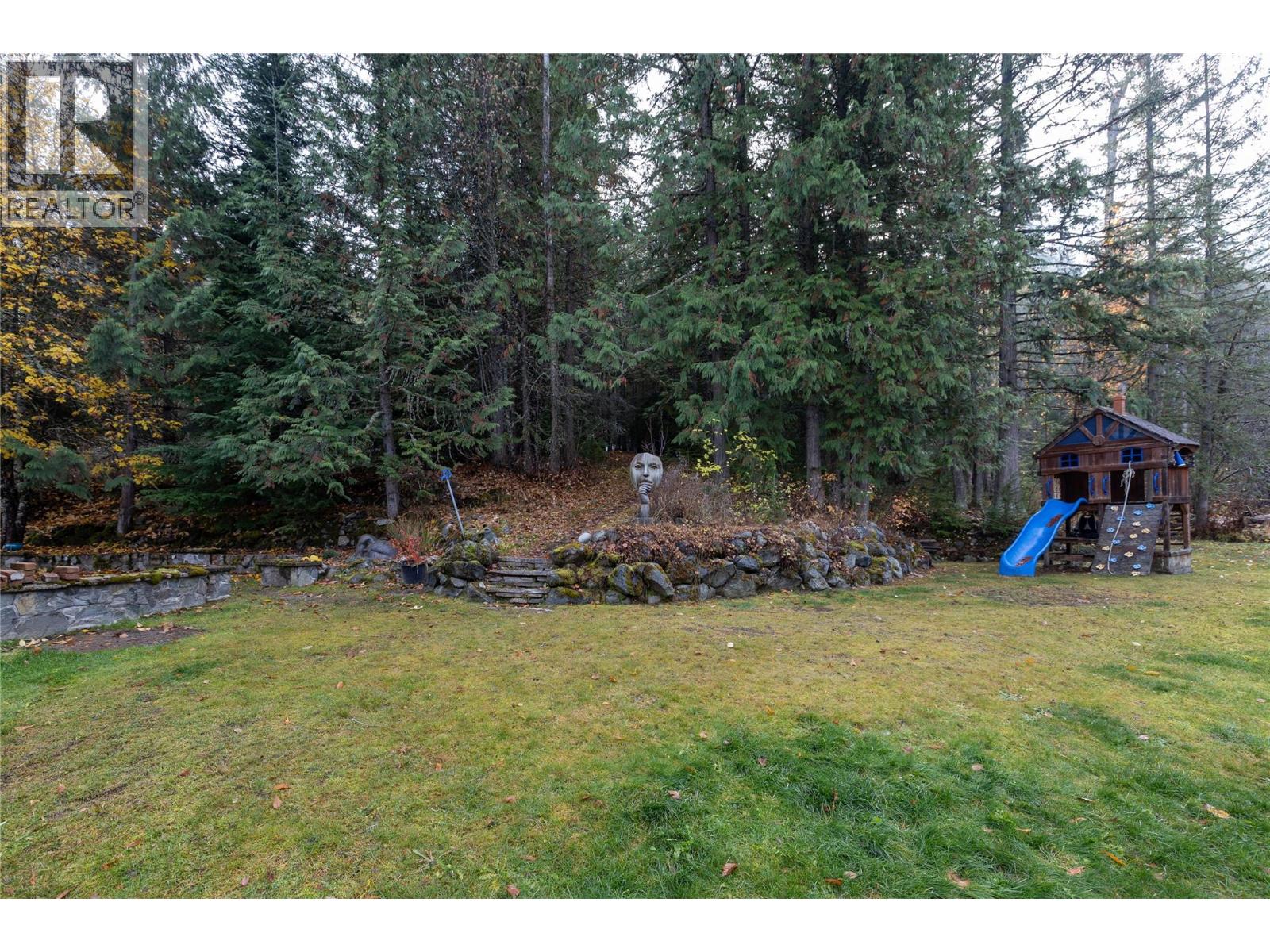 3697 Blewett Road, Nelson, British Columbia  V1L 6V8 - Photo 5 - 10379808