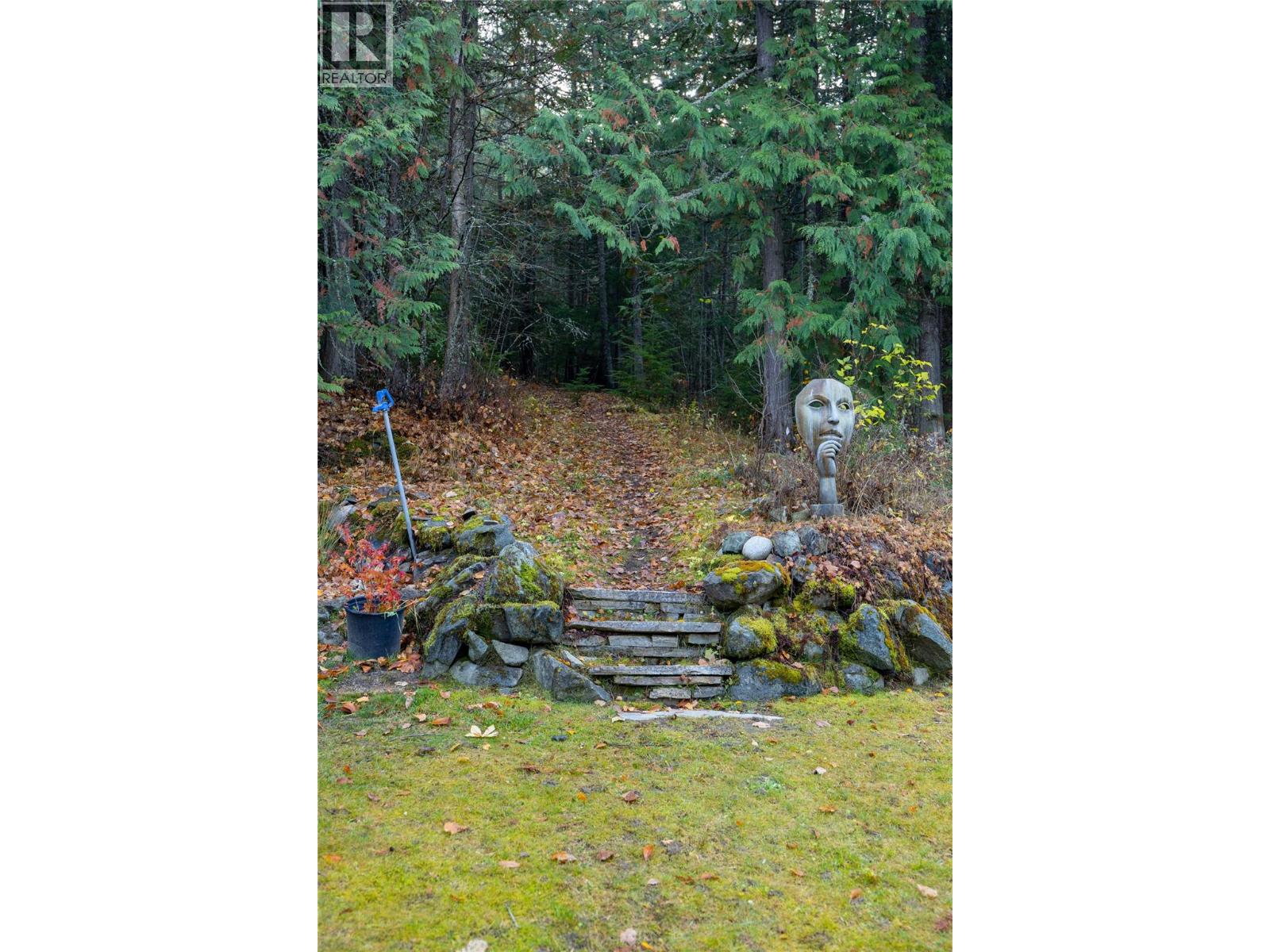 3697 Blewett Road, Nelson, British Columbia  V1L 6V8 - Photo 6 - 10379808