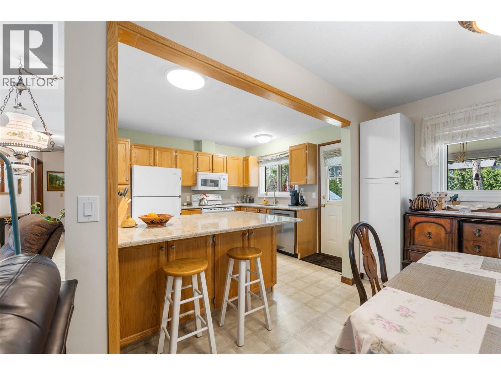 3430 Liard Court, West Kelowna, British Columbia  V4T 1B6 - Photo 11 - 10380323