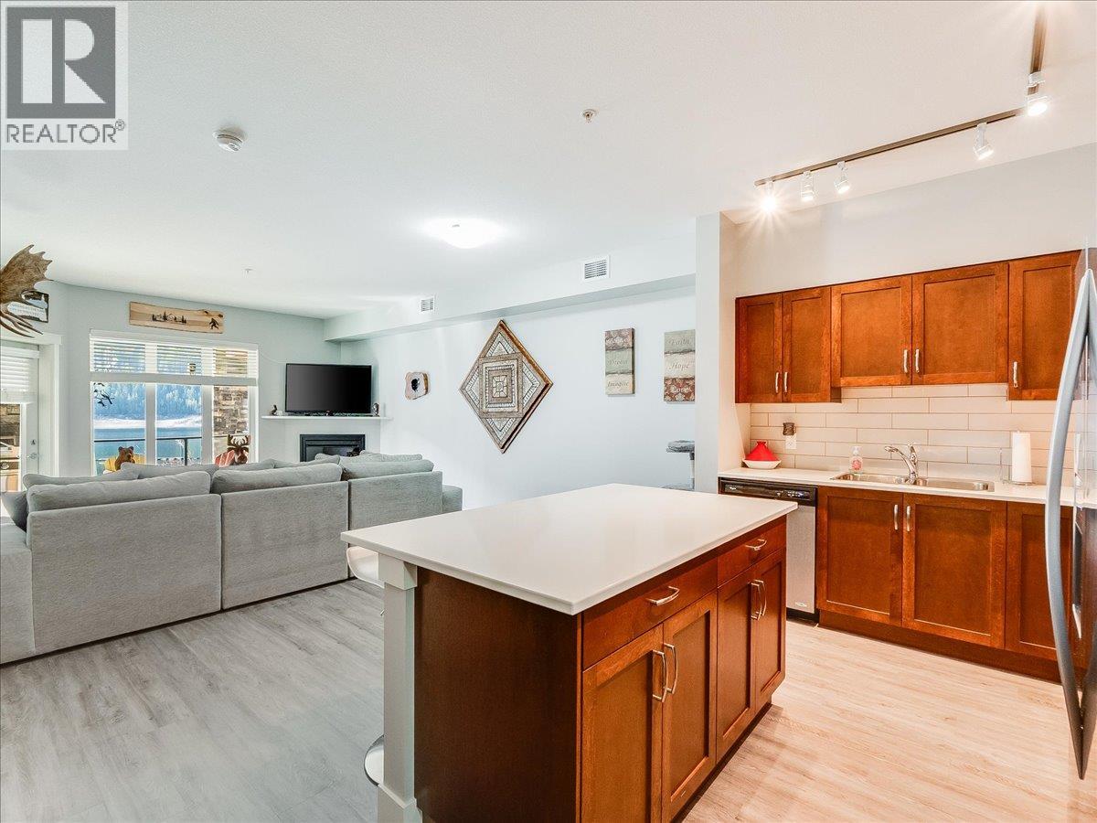 5570 Broadwater Road Unit# 117, Castlegar, British Columbia  V1N 0A1 - Photo 4 - 10379721