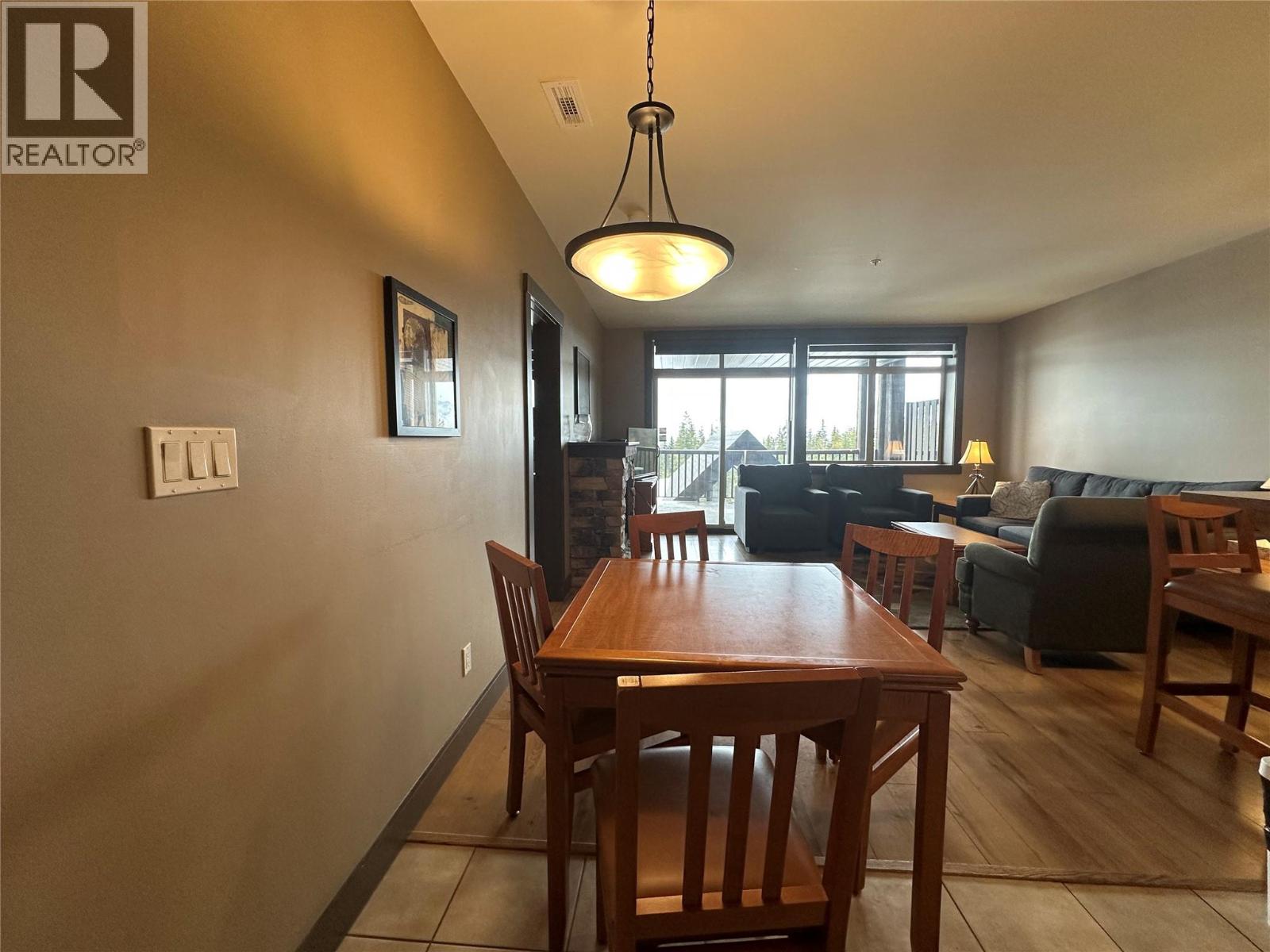 1420 Palliser Trail Unit# 301, Golden, British Columbia  V0A 1H2 - Photo 3 - 10380512