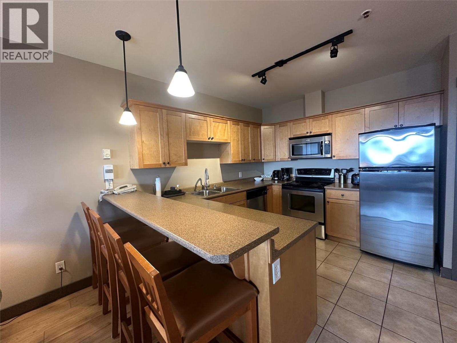 1420 Palliser Trail Unit# 301, Golden, British Columbia  V0A 1H2 - Photo 4 - 10380512