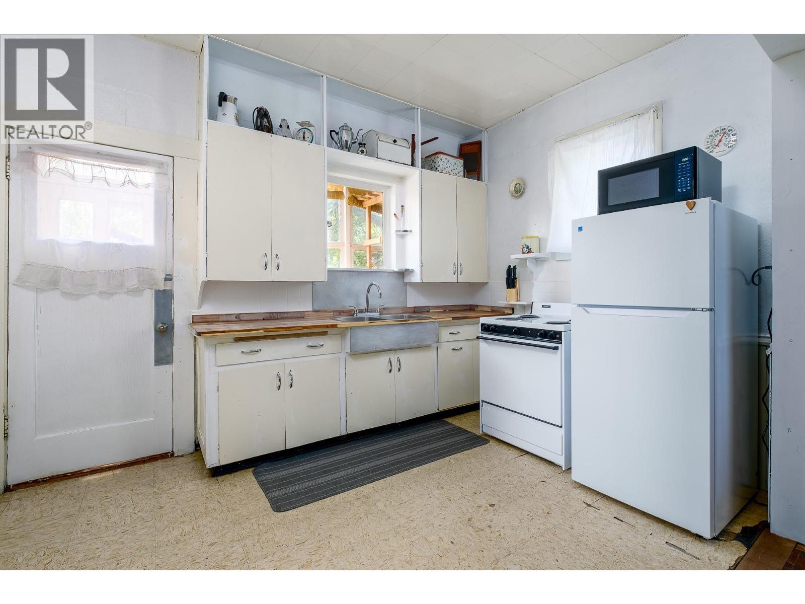 1929 Union Avenue, Rossland, British Columbia  V0G 1Y0 - Photo 35 - 10379987
