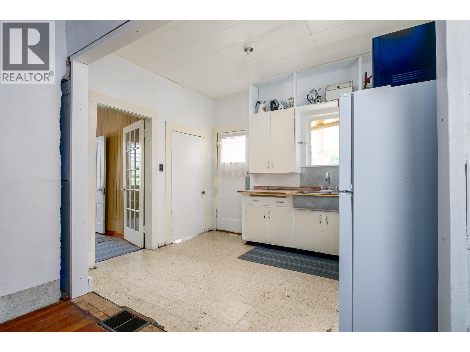 1929 Union Avenue, Rossland, British Columbia  V0G 1Y0 - Photo 36 - 10379987