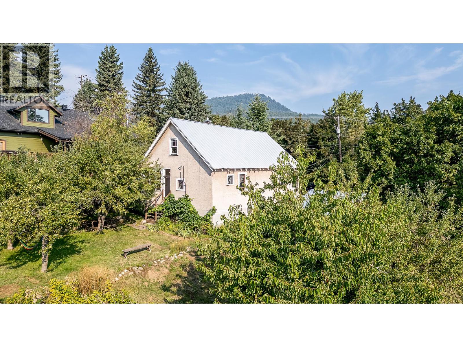 1929 Union Avenue, Rossland, British Columbia  V0G 1Y0 - Photo 46 - 10379987