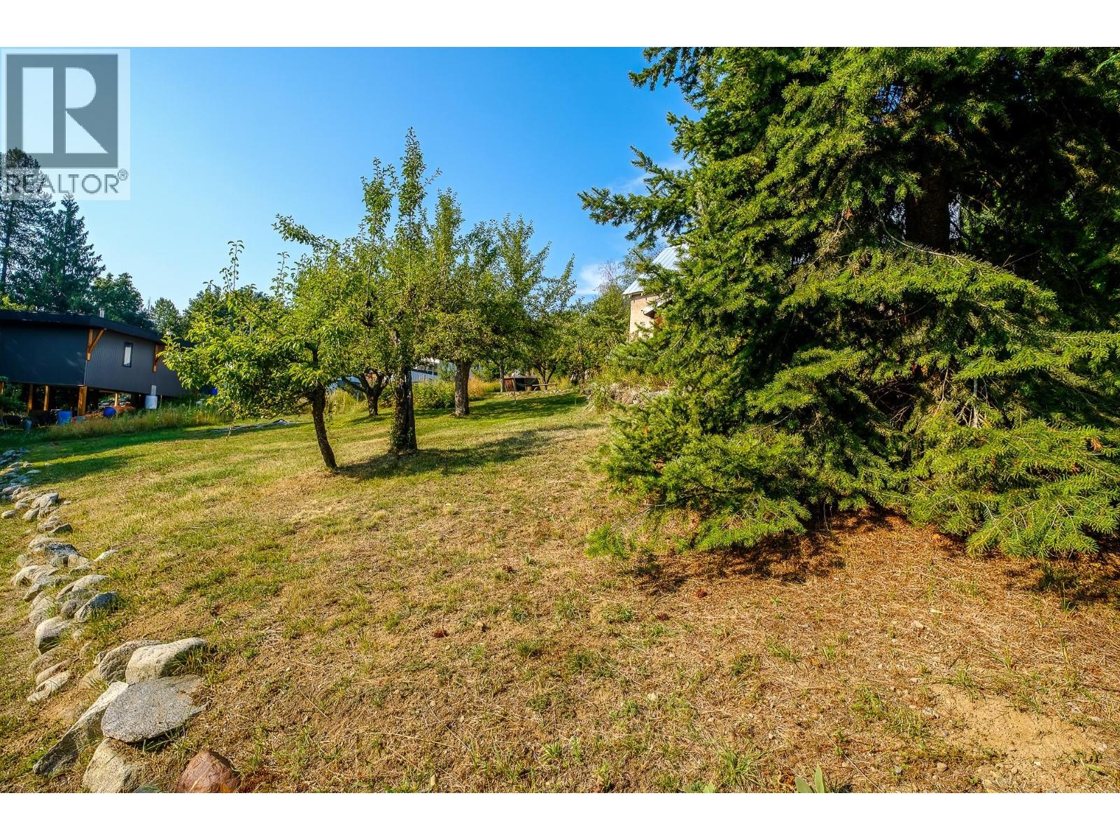 1929 Union Avenue, Rossland, British Columbia  V0G 1Y0 - Photo 66 - 10379987