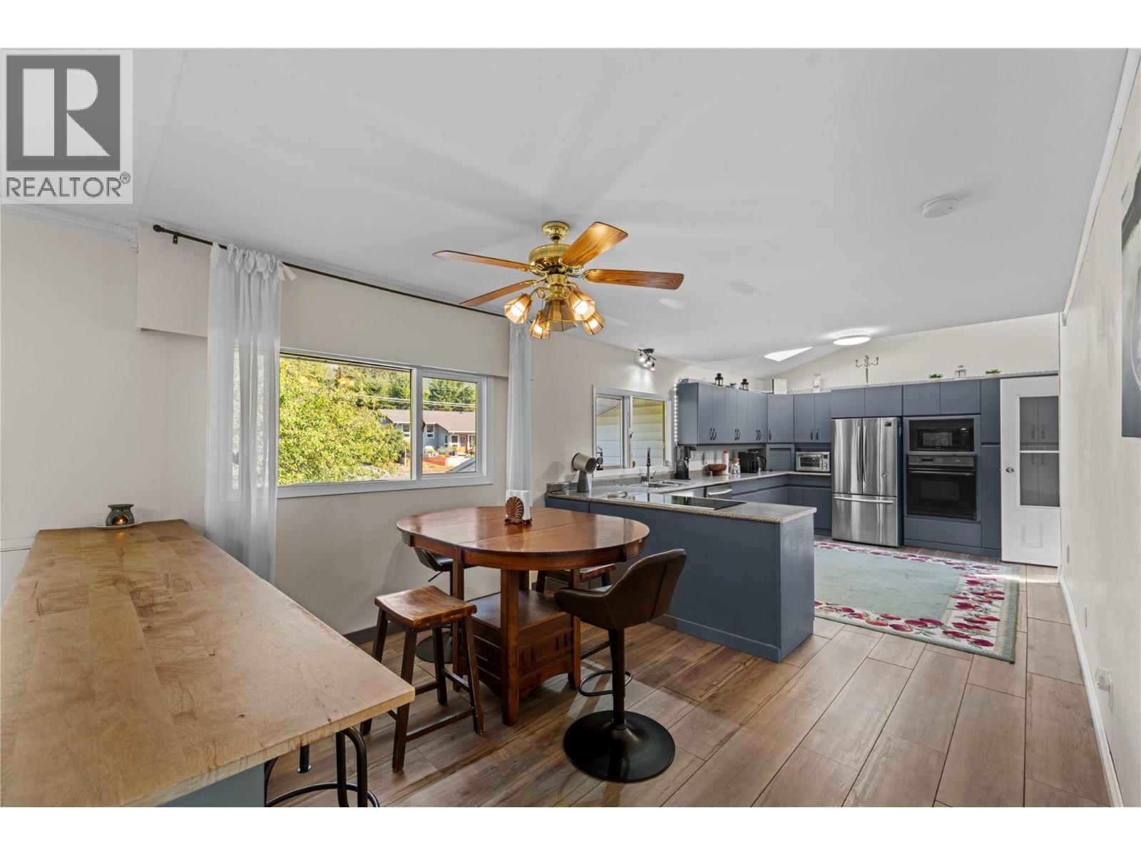 1938 Parker Drive, Merritt, British Columbia  V1K 1J3 - Photo 5 - 10380650