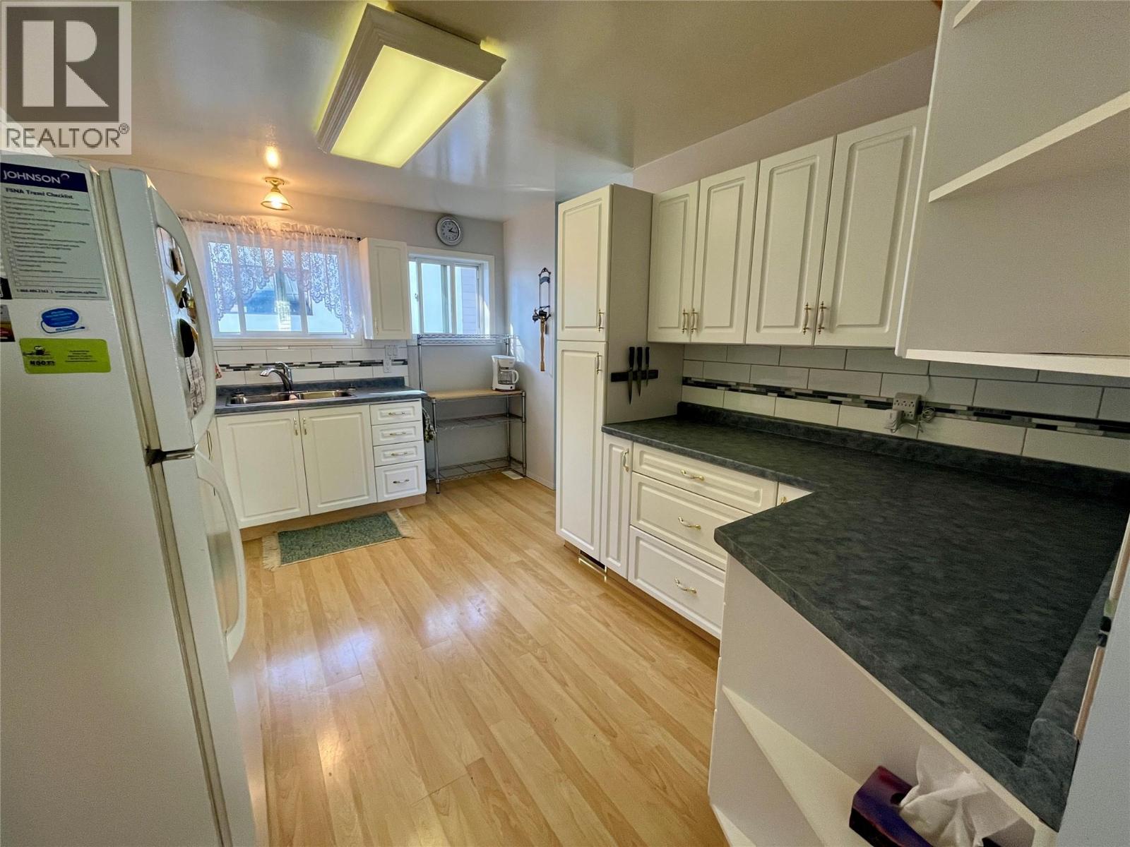 20 Dawson Place, Tumbler Ridge, British Columbia  V0C 2W0 - Photo 6 - 10378643