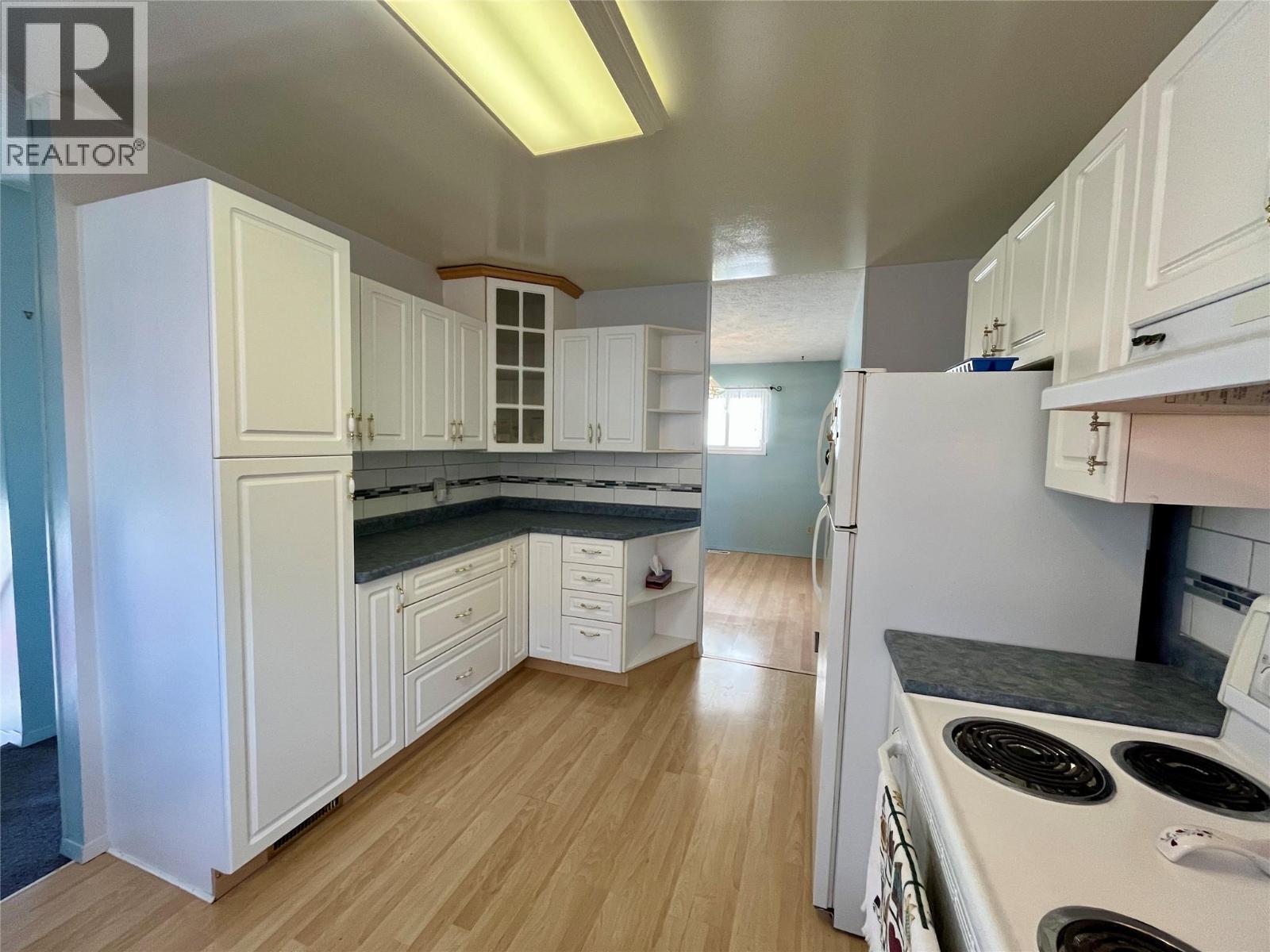 20 Dawson Place, Tumbler Ridge, British Columbia  V0C 2W0 - Photo 8 - 10378643