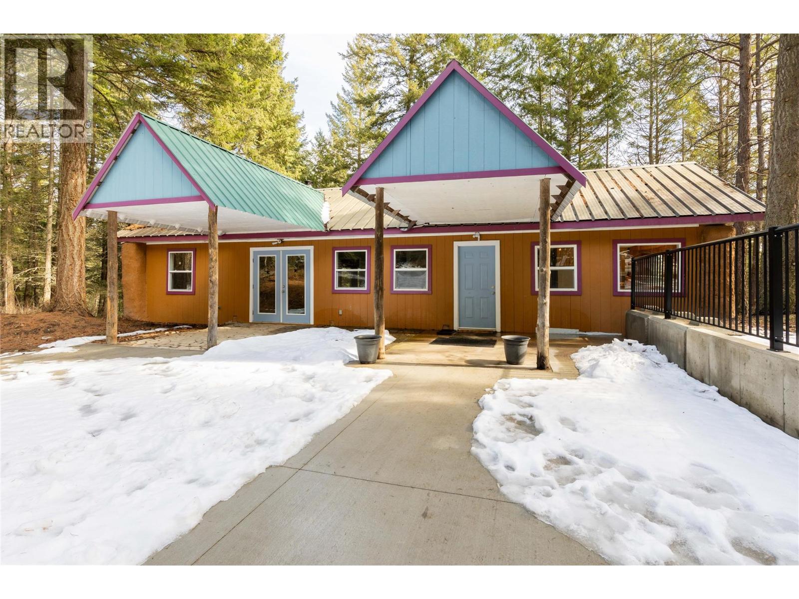 3230 Salmon River Road, Salmon Arm, British Columbia  V1E 3H9 - Photo 17 - 10380319
