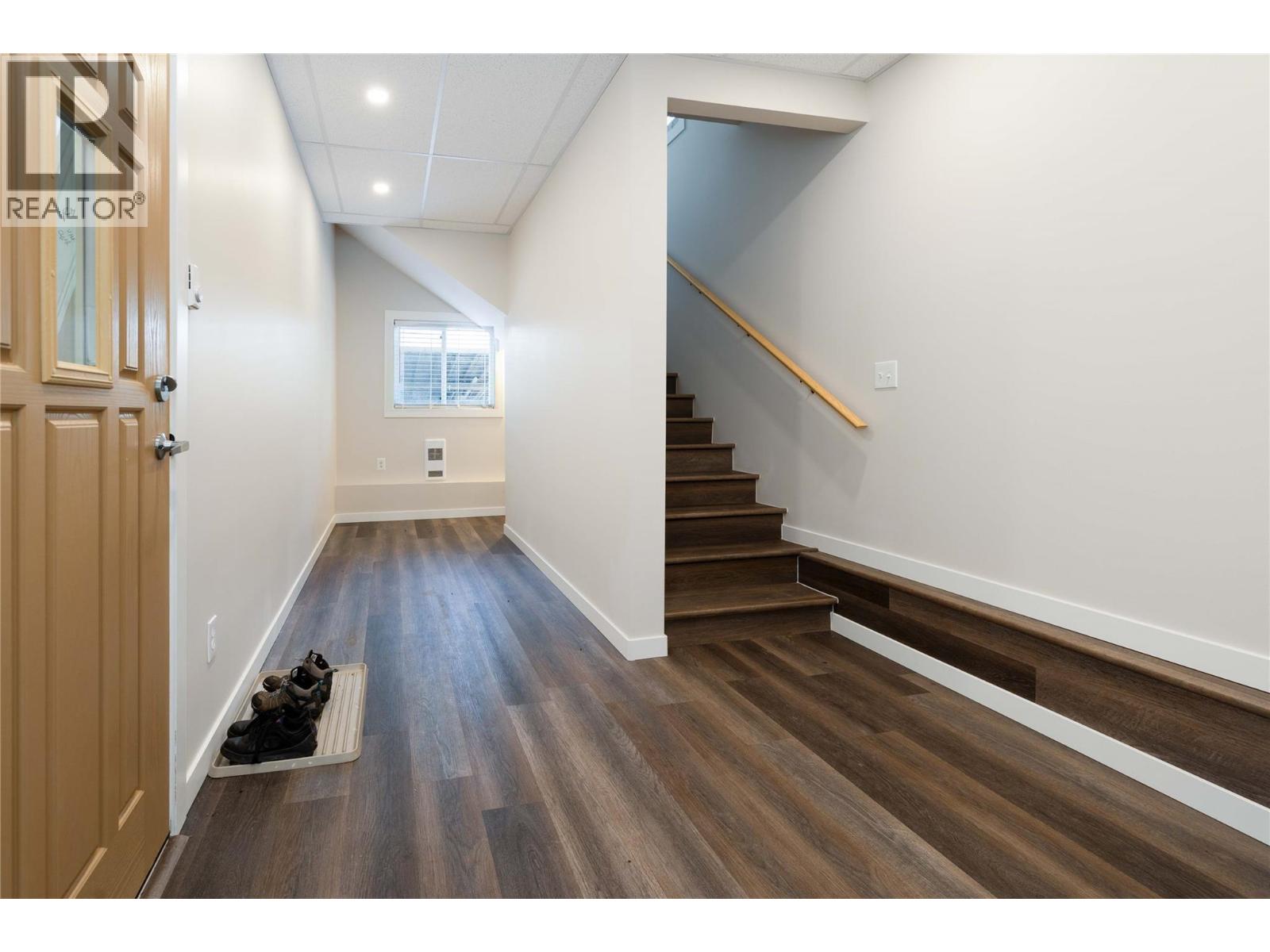 3230 Salmon River Road, Salmon Arm, British Columbia  V1E 3H9 - Photo 29 - 10380319