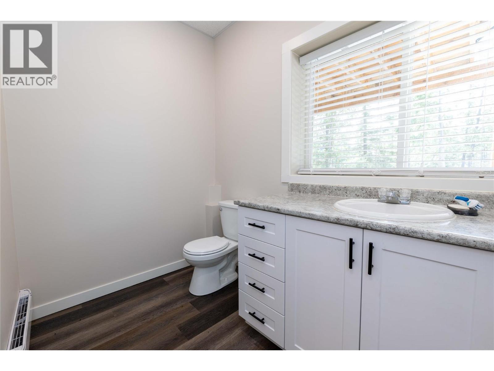 3230 Salmon River Road, Salmon Arm, British Columbia  V1E 3H9 - Photo 34 - 10380319