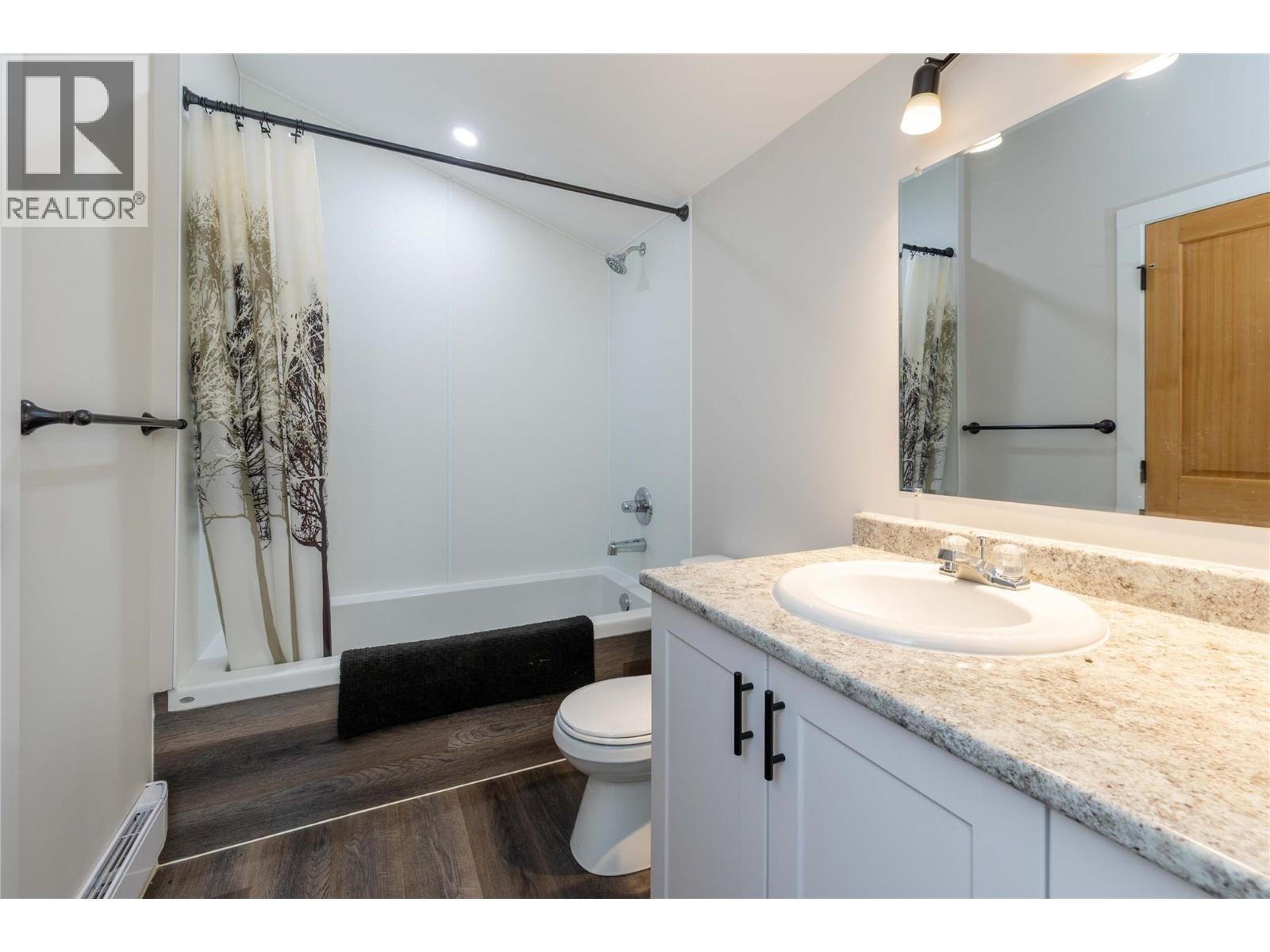 3230 Salmon River Road, Salmon Arm, British Columbia  V1E 3H9 - Photo 36 - 10380319