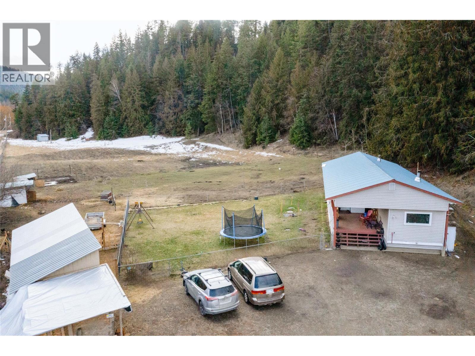 3230 Salmon River Road, Salmon Arm, British Columbia  V1E 3H9 - Photo 39 - 10380319