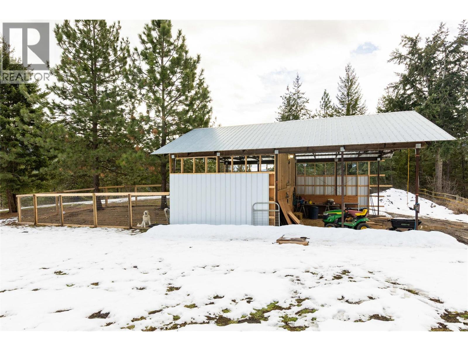 3230 Salmon River Road, Salmon Arm, British Columbia  V1E 3H9 - Photo 42 - 10380319