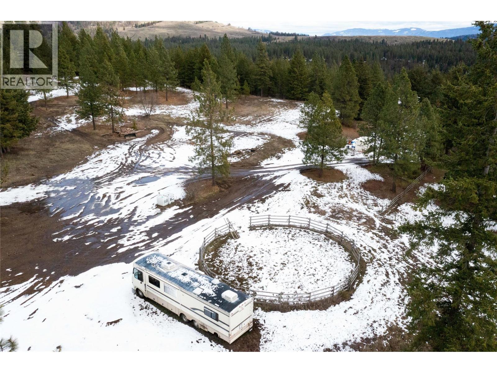 3230 Salmon River Road, Salmon Arm, British Columbia  V1E 3H9 - Photo 43 - 10380319