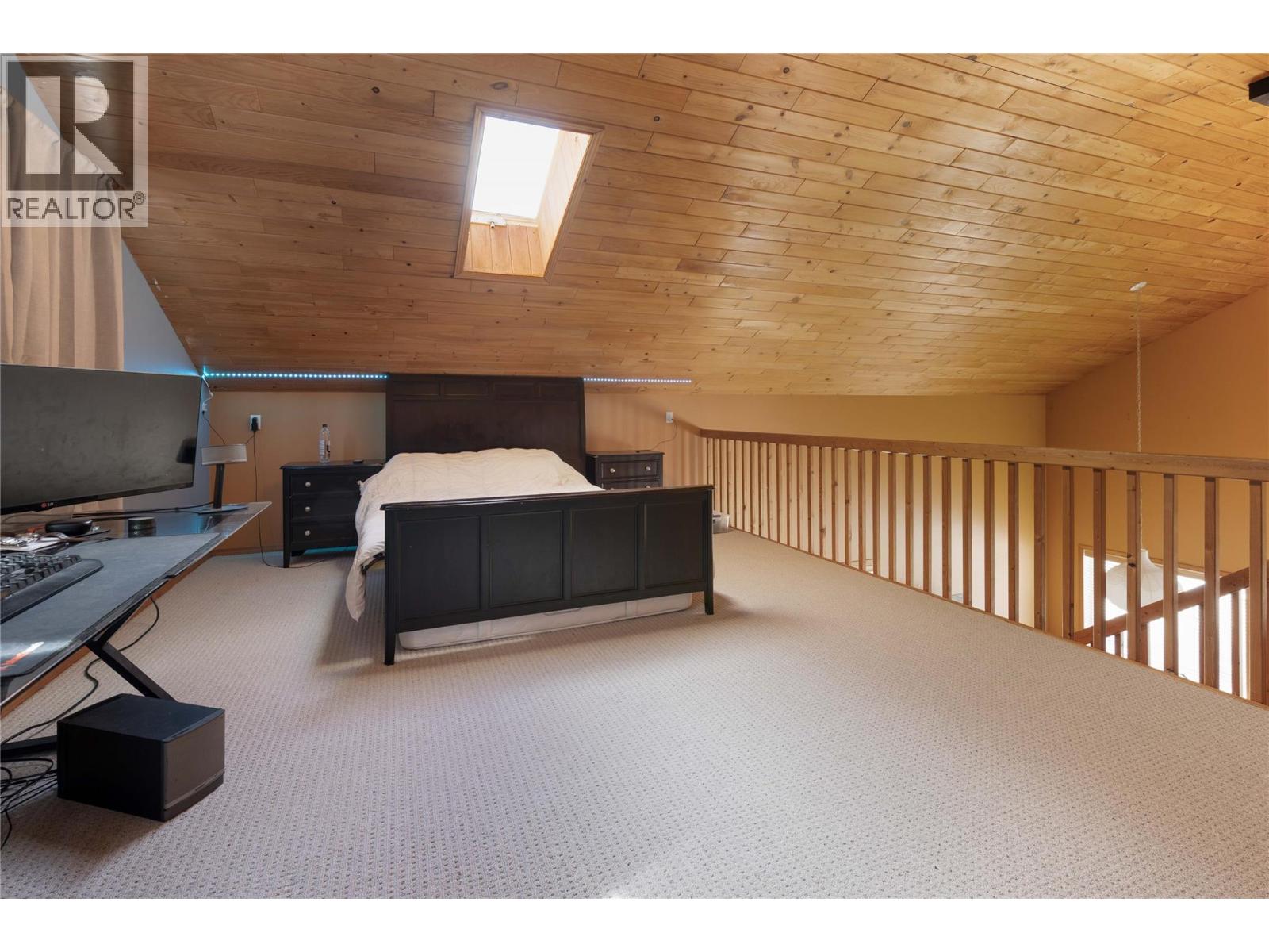 3230 Salmon River Road, Salmon Arm, British Columbia  V1E 3H9 - Photo 5 - 10380319