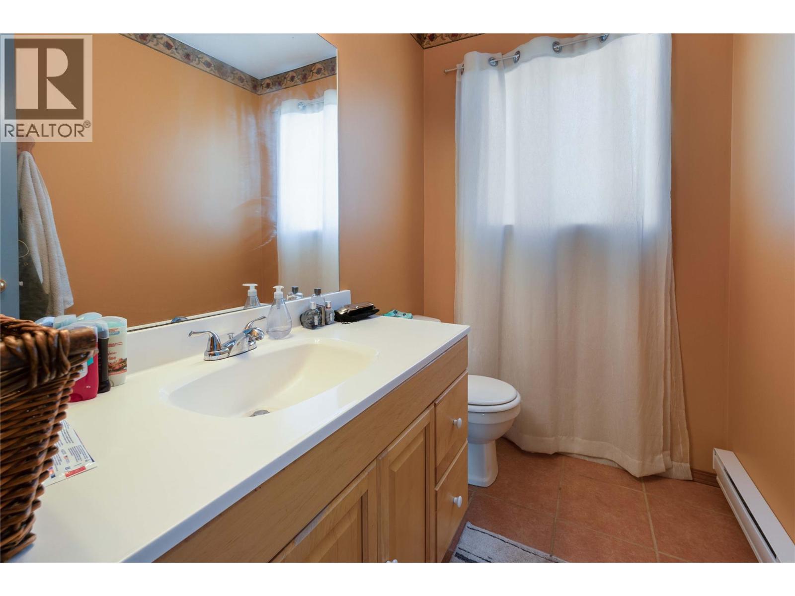 3230 Salmon River Road, Salmon Arm, British Columbia  V1E 3H9 - Photo 7 - 10380319