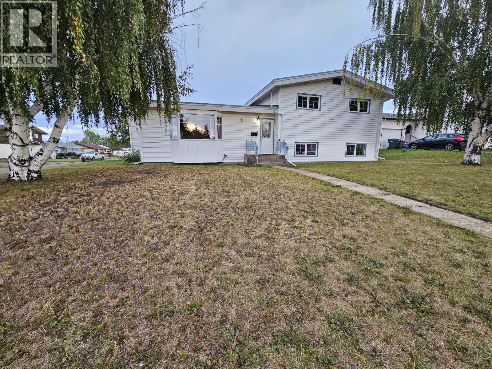 11100 16 Street, Dawson Creek, British Columbia  V1G 4A2 - Photo 2 - 10379318