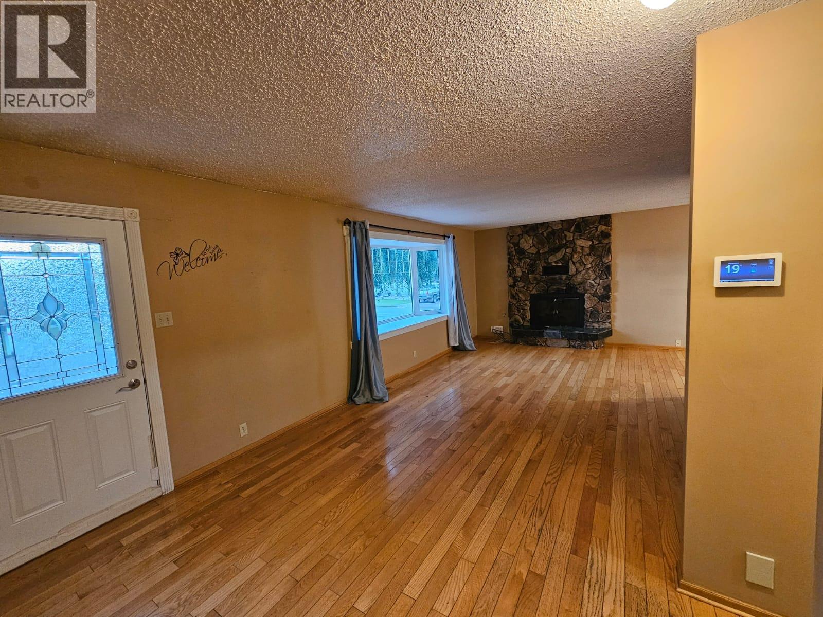 11100 16 Street, Dawson Creek, British Columbia  V1G 4A2 - Photo 5 - 10379318