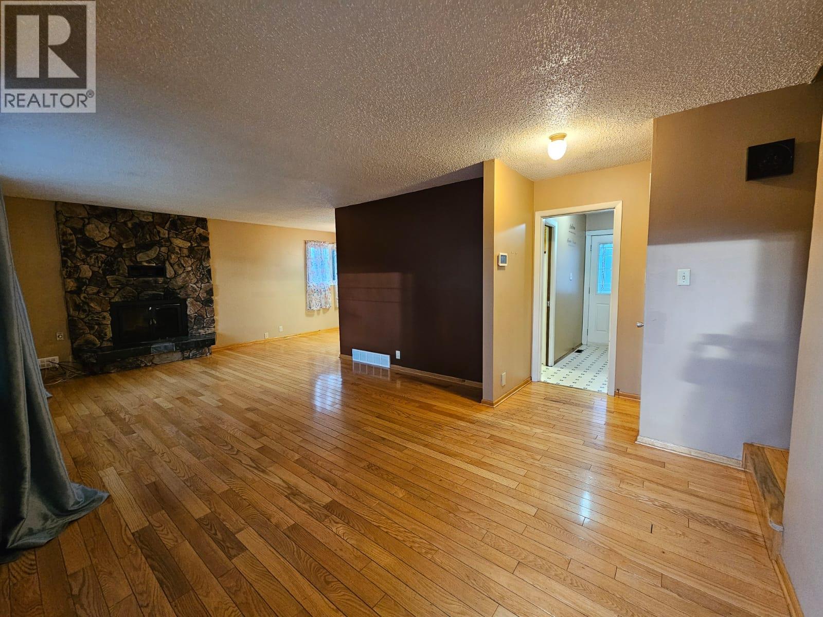 11100 16 Street, Dawson Creek, British Columbia  V1G 4A2 - Photo 8 - 10379318