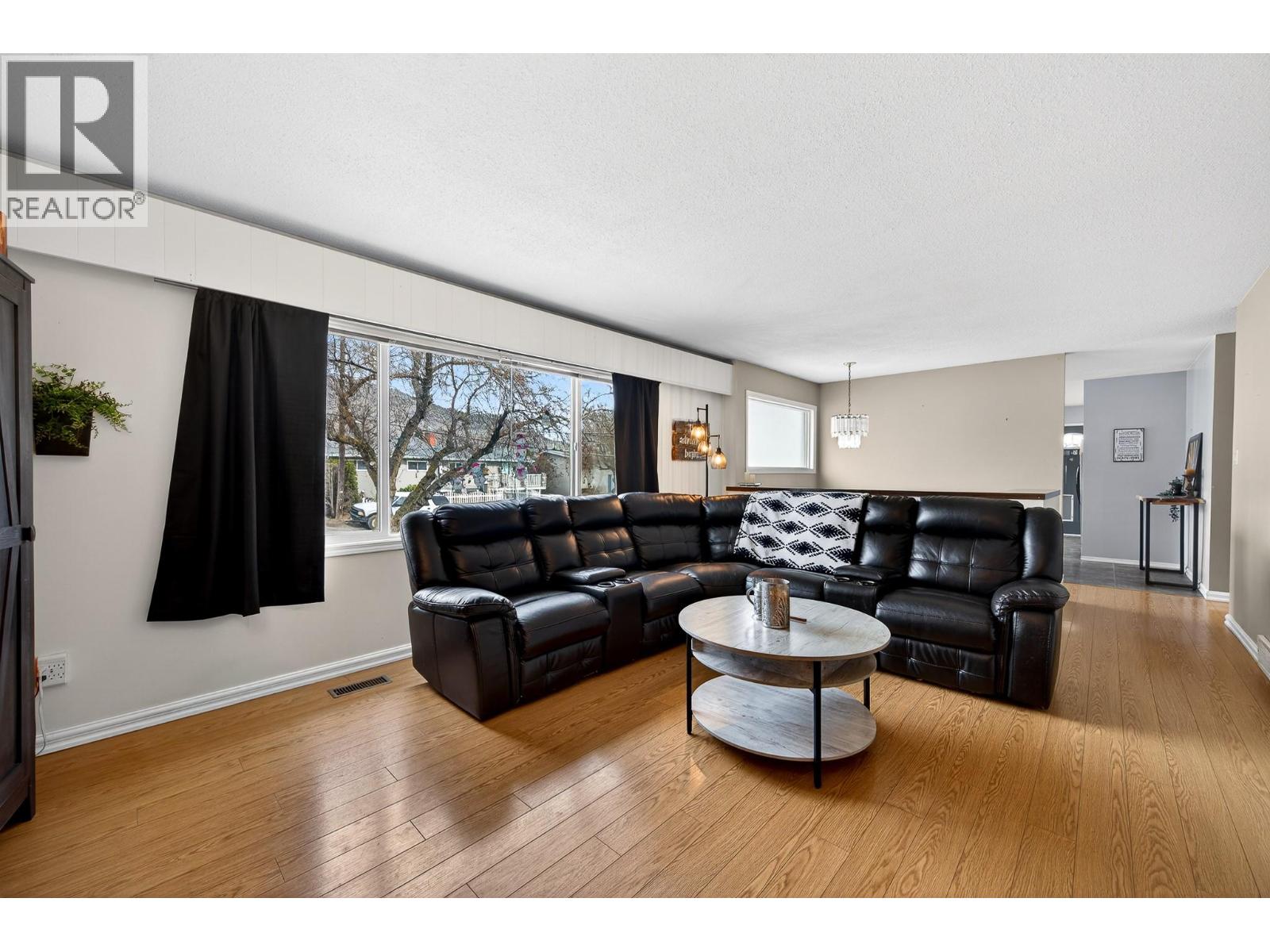 1669 Westmount Drive, Kamloops, British Columbia  V2B 6A4 - Photo 11 - 10380646