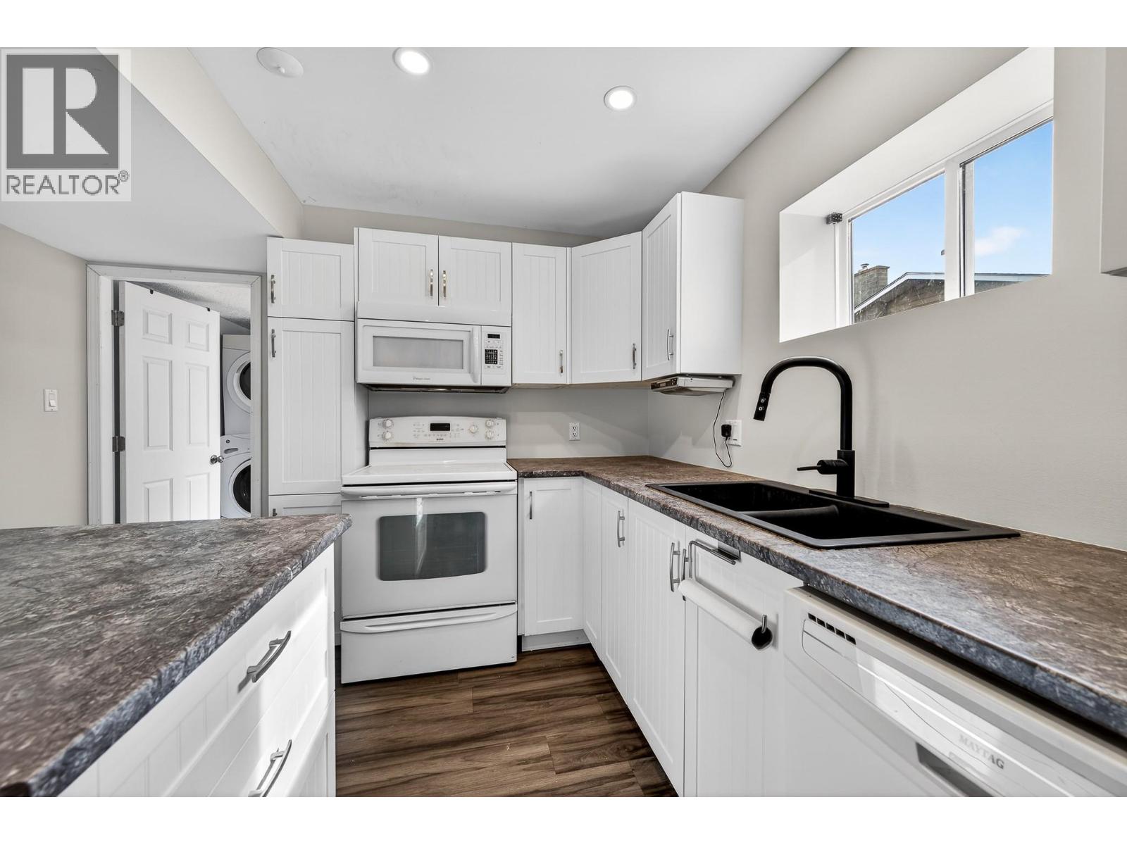 1669 Westmount Drive, Kamloops, British Columbia  V2B 6A4 - Photo 23 - 10380646