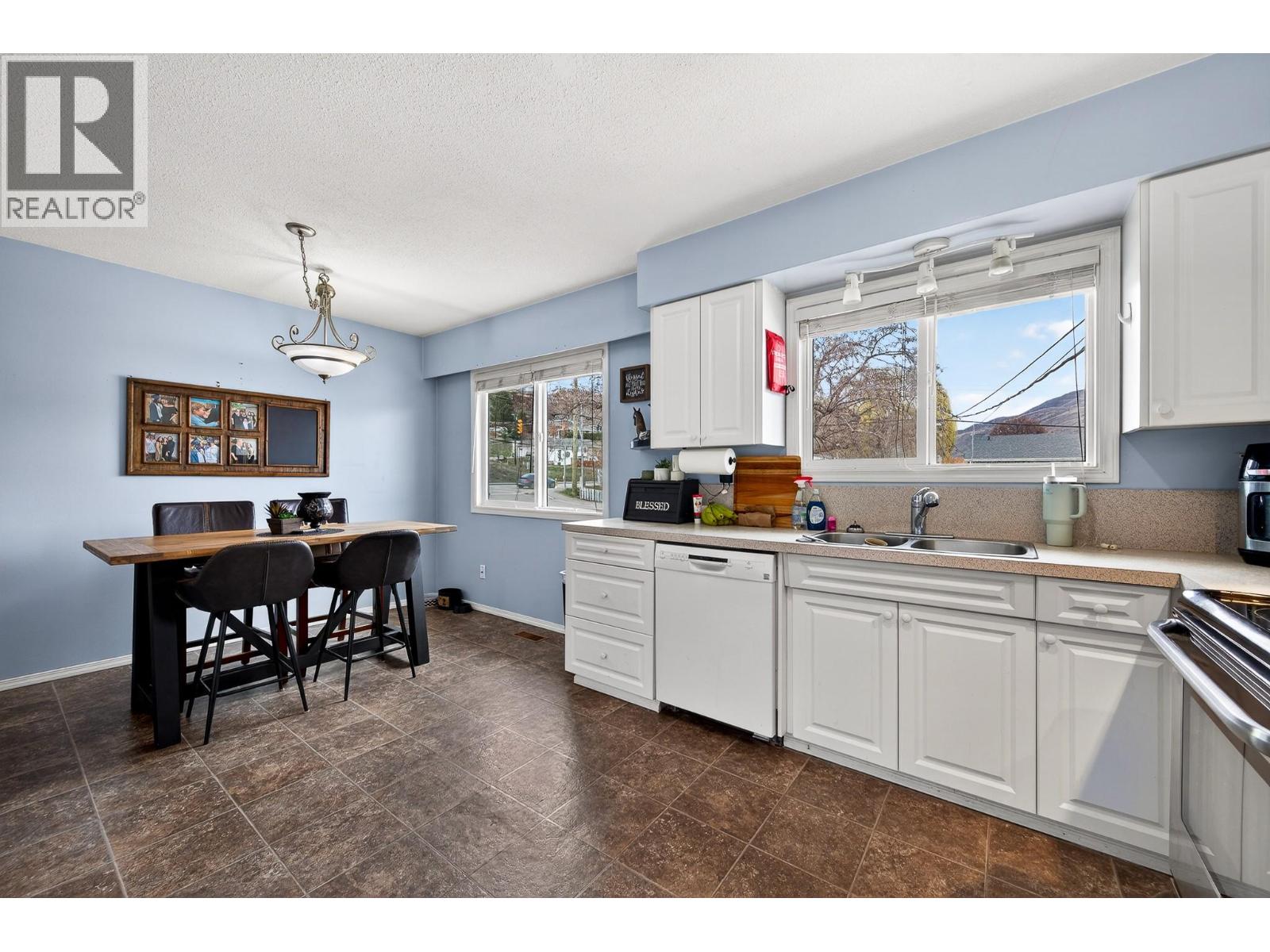 1669 Westmount Drive, Kamloops, British Columbia  V2B 6A4 - Photo 5 - 10380646