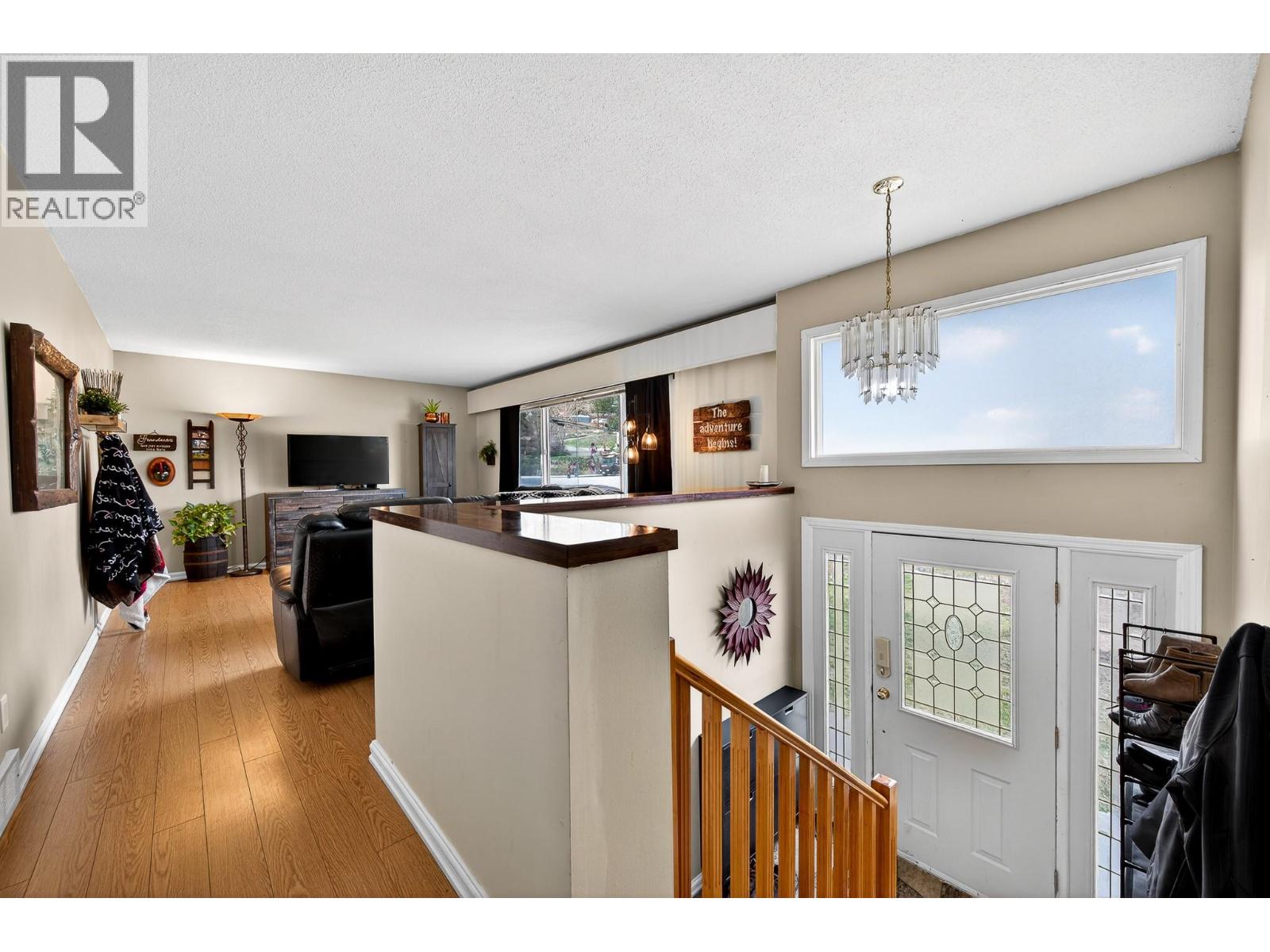 1669 Westmount Drive, Kamloops, British Columbia  V2B 6A4 - Photo 6 - 10380646