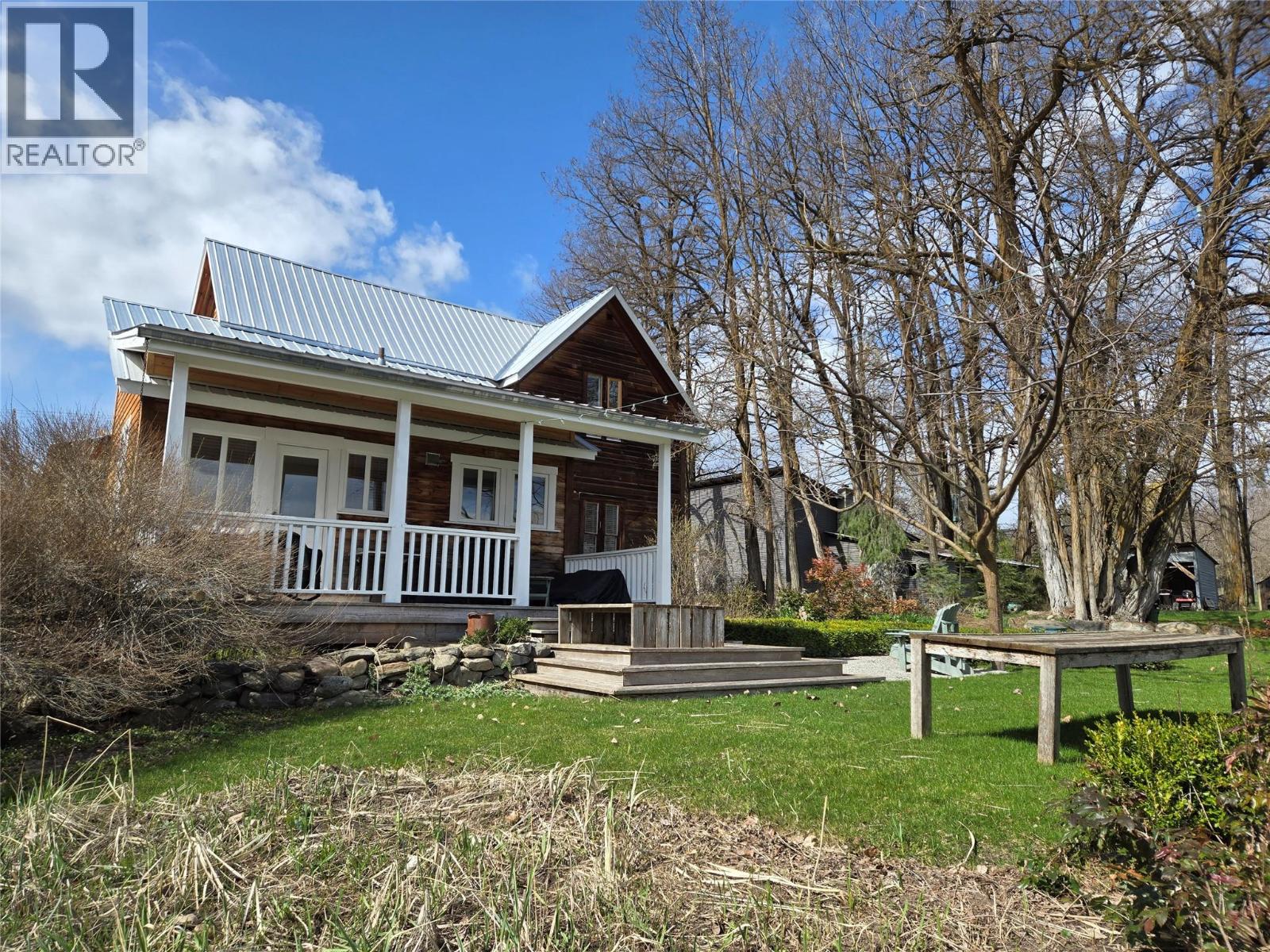 4462 Salmon River Road, Spallumcheen, British Columbia  V4Y 0W7 - Photo 15 - 10380427