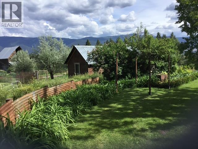 4462 Salmon River Road, Spallumcheen, British Columbia  V4Y 0W7 - Photo 19 - 10380427