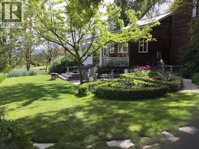 4462 Salmon River Road, Spallumcheen, British Columbia  V4Y 0W7 - Photo 2 - 10380427