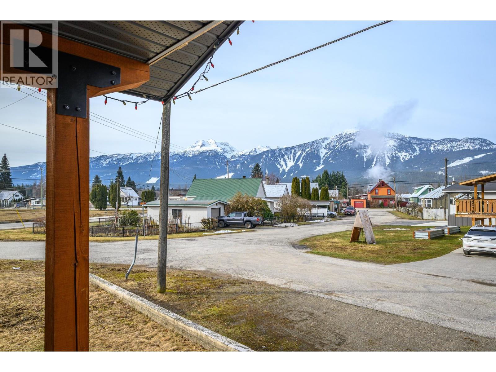 331 Sibbald Street, Revelstoke, British Columbia  V0E 2S0 - Photo 3 - 10380289