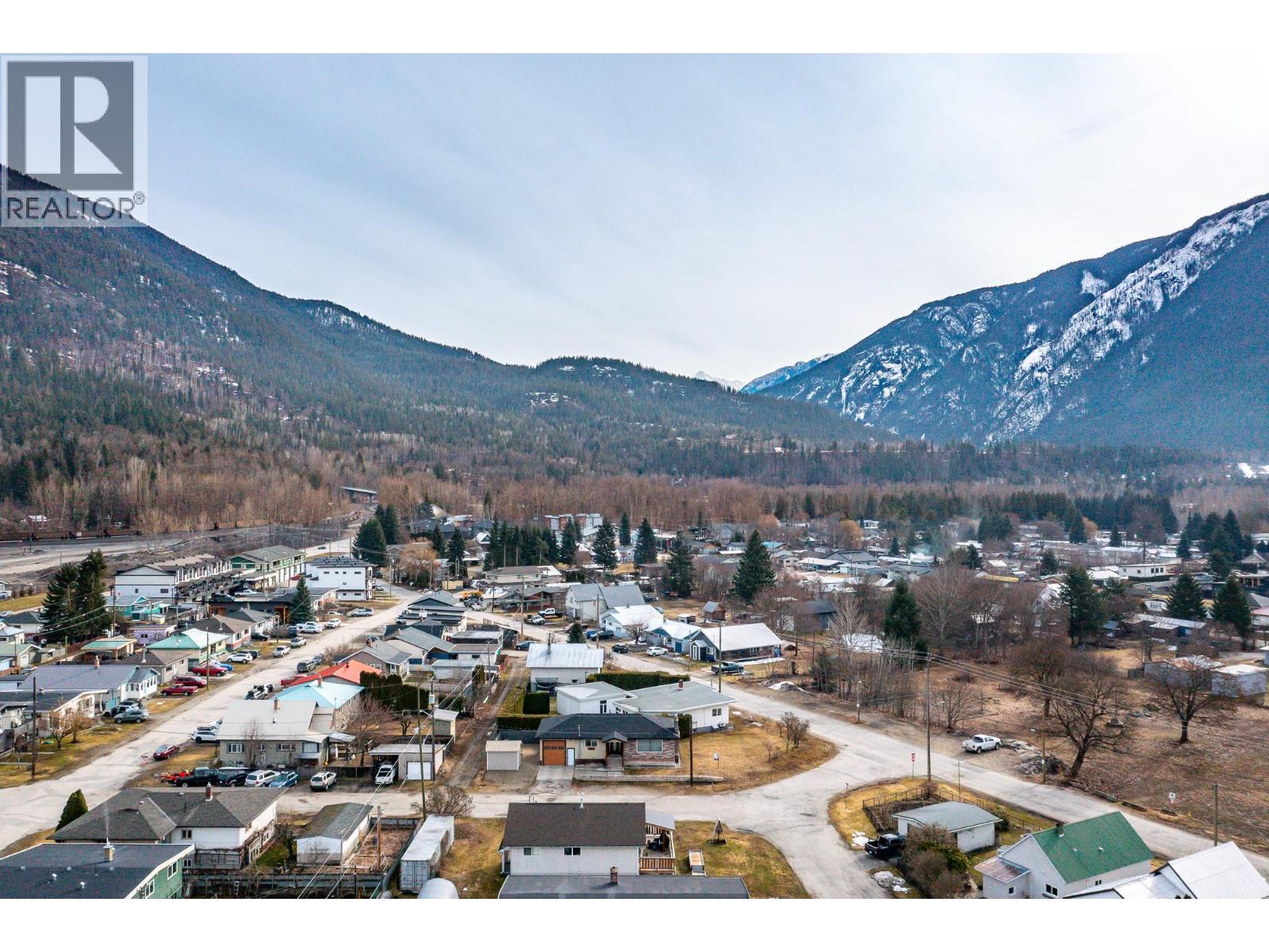 331 Sibbald Street, Revelstoke, British Columbia  V0E 2S0 - Photo 40 - 10380289
