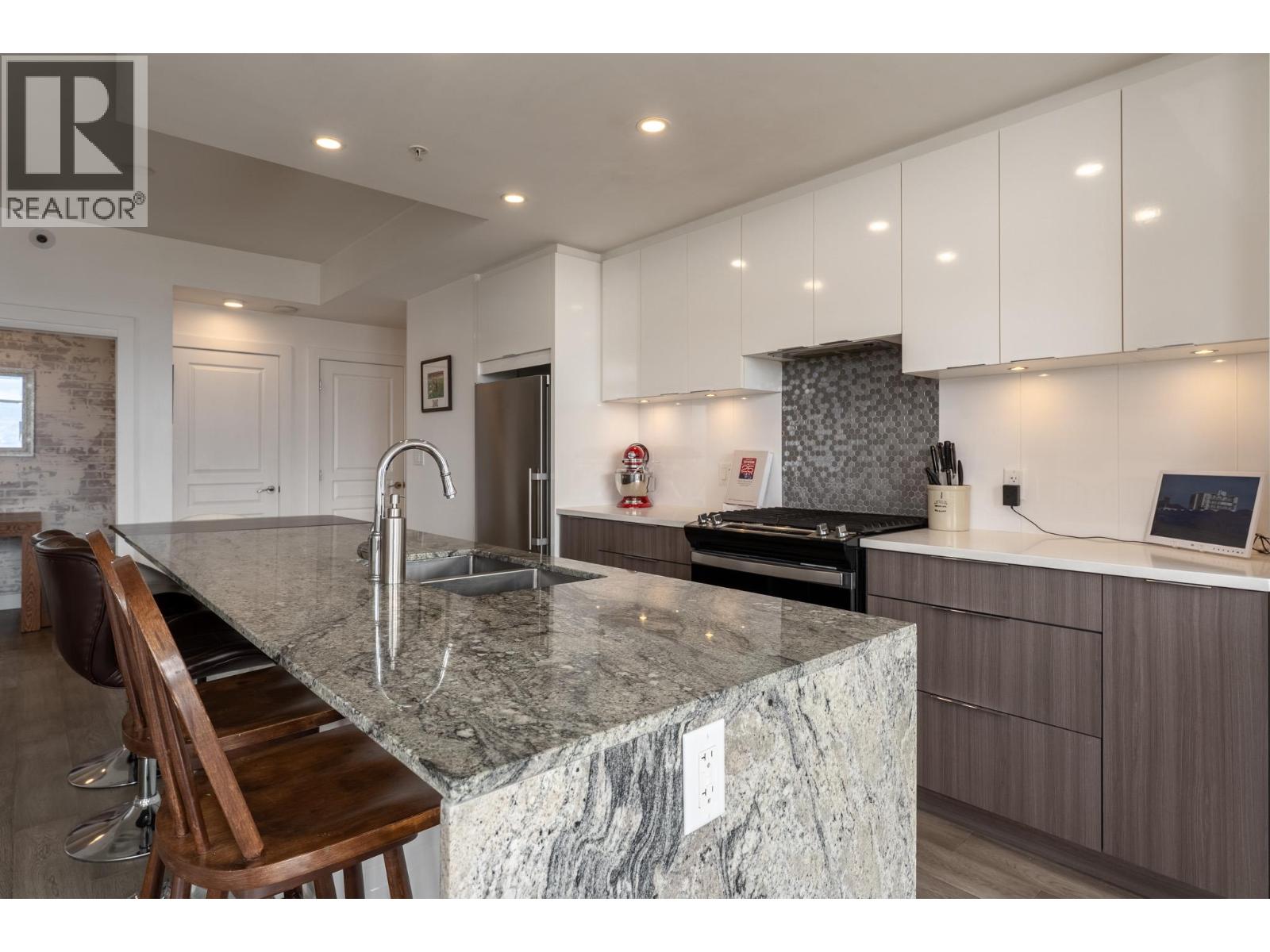1151 Sunset Drive Unit# 1501, Kelowna, British Columbia  V1Y 0G2 - Photo 3 - 10380562