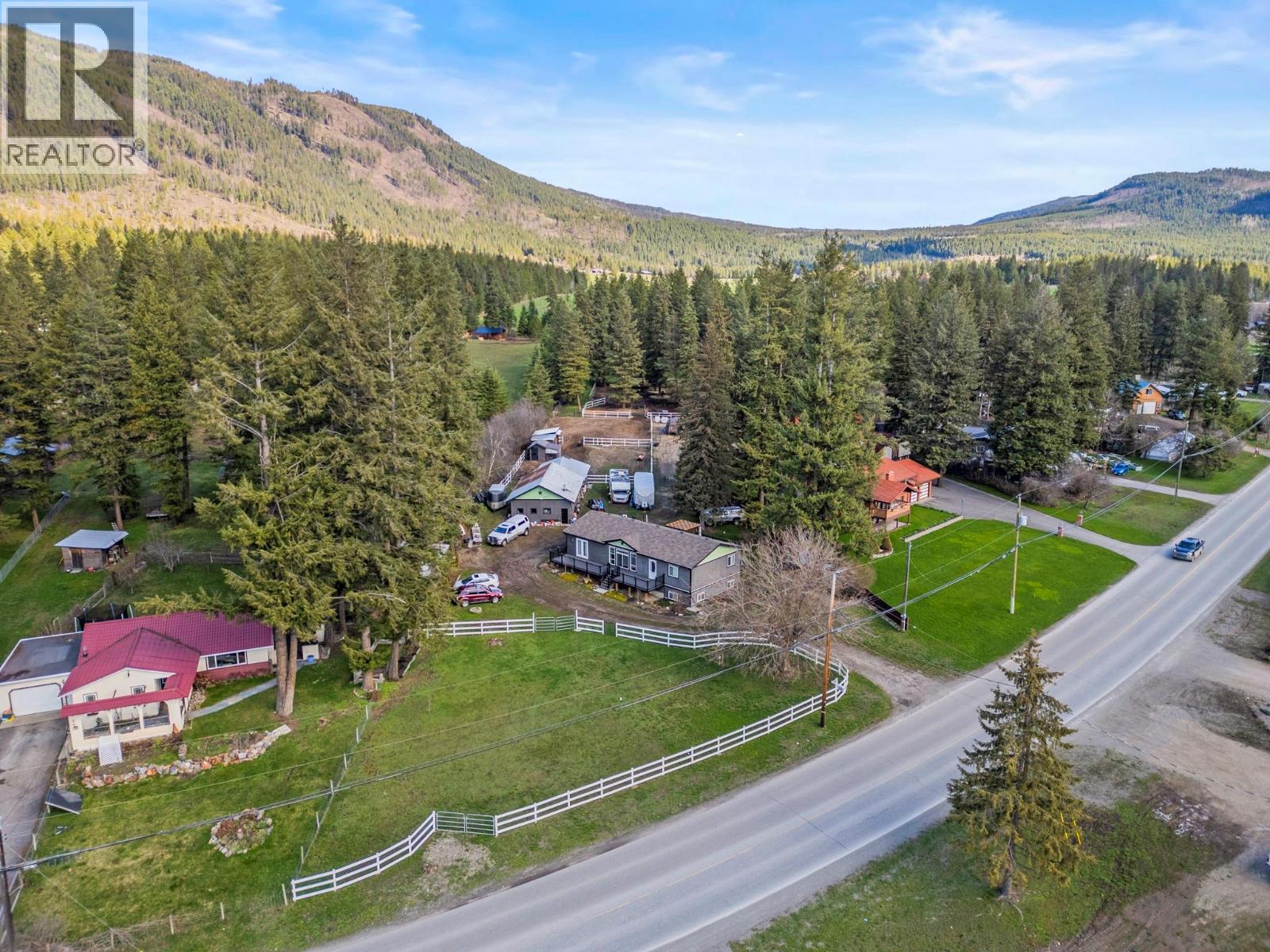 272 Lumby-Mabel Lake Road, Lumby, British Columbia  V0E 2G5 - Photo 3 - 10380595