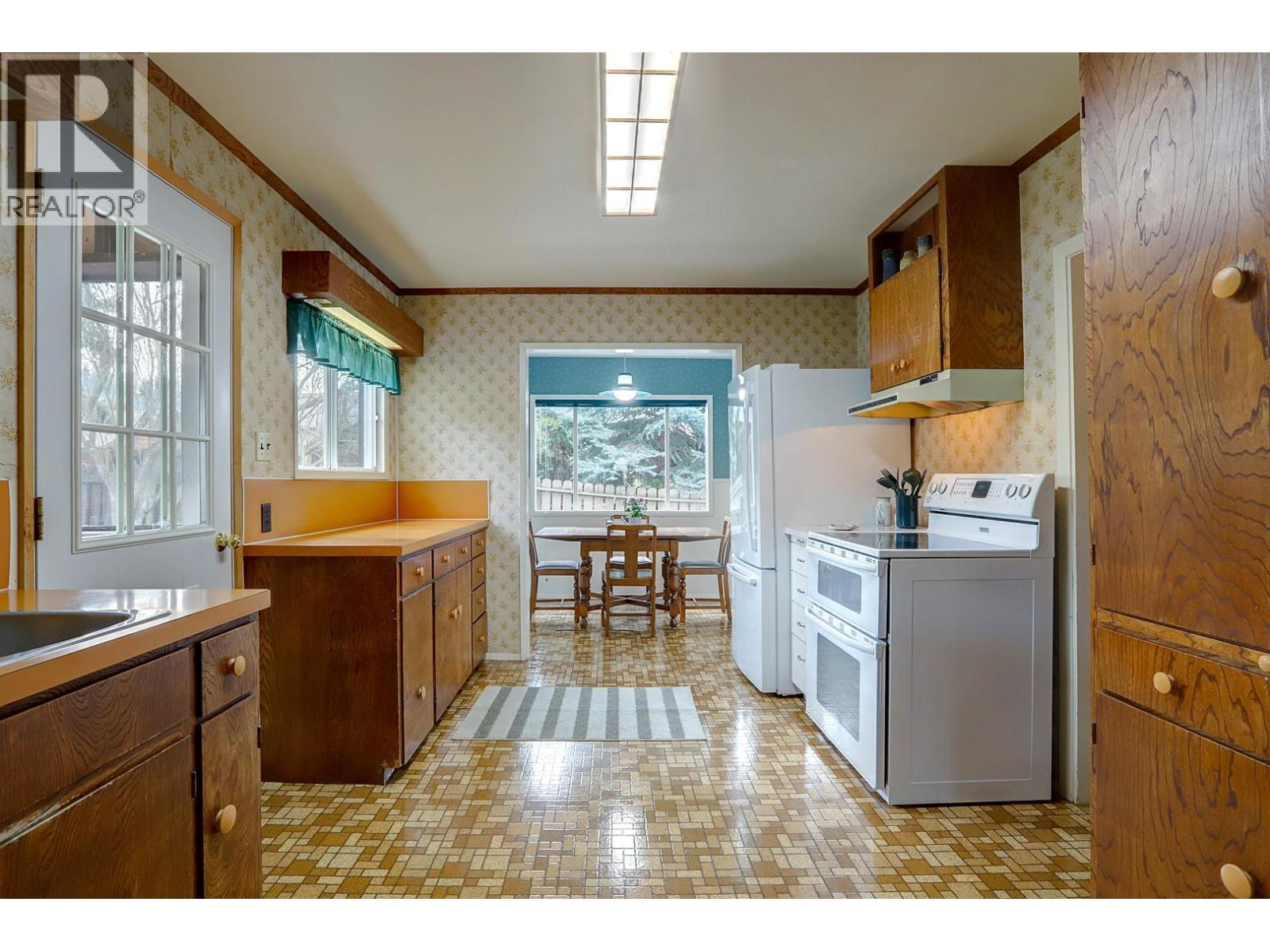 5051 11 Street Ne, Salmon Arm, British Columbia  V1E 3N3 - Photo 10 - 10379206