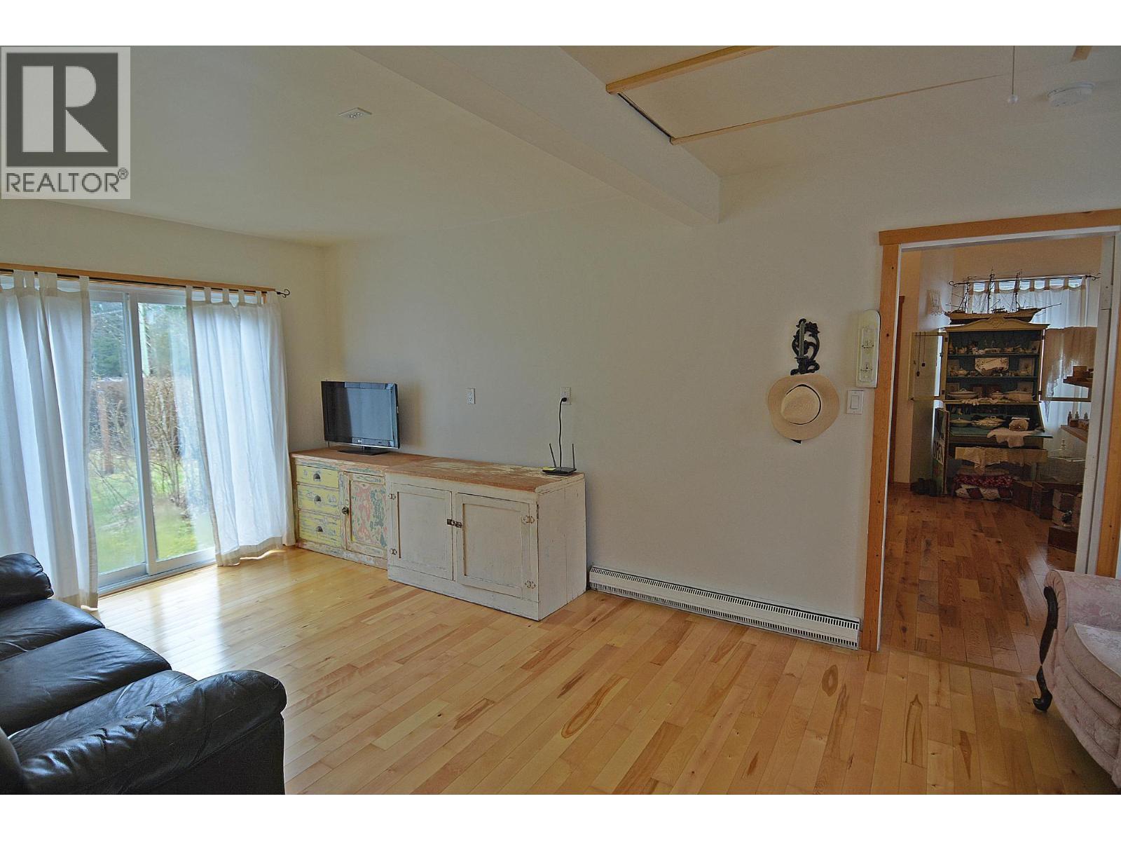 124 Lake Avenue, Silverton, British Columbia  V0G 1S0 - Photo 11 - 10380584