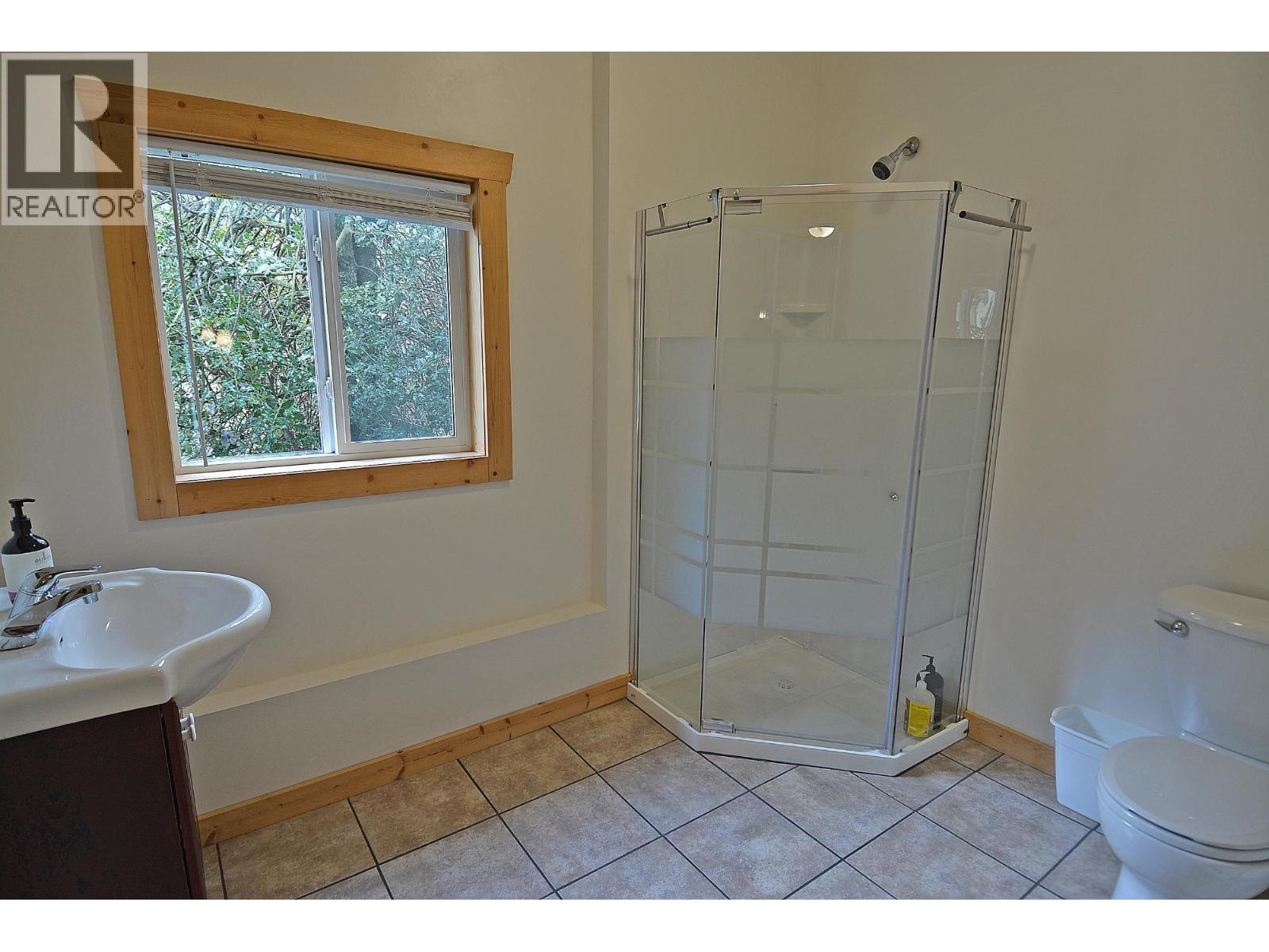 124 Lake Avenue, Silverton, British Columbia  V0G 1S0 - Photo 34 - 10380584