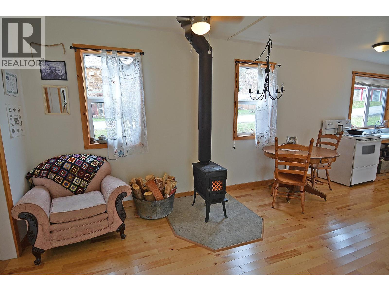 124 Lake Avenue, Silverton, British Columbia  V0G 1S0 - Photo 7 - 10380584