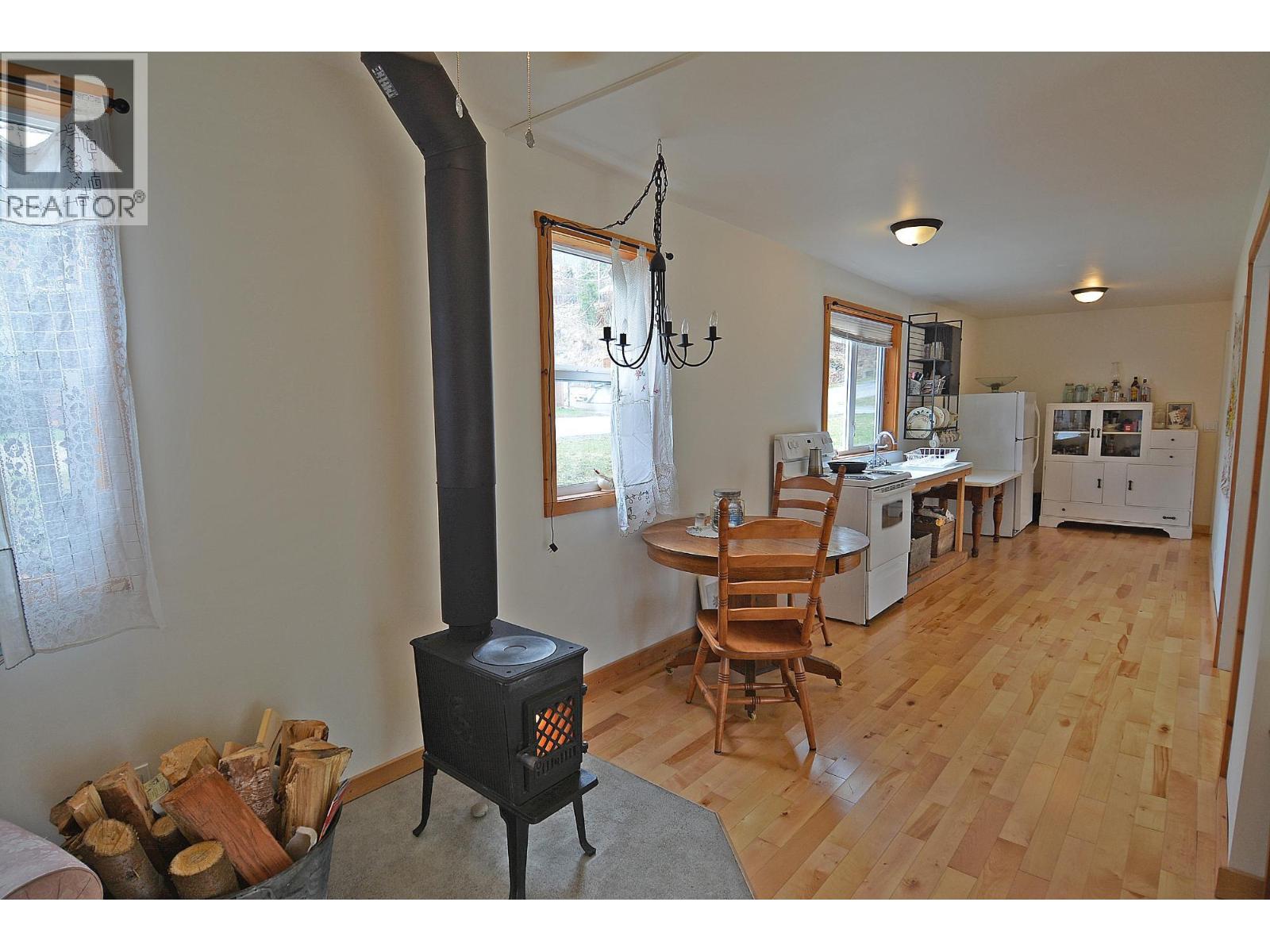 124 Lake Avenue, Silverton, British Columbia  V0G 1S0 - Photo 8 - 10380584