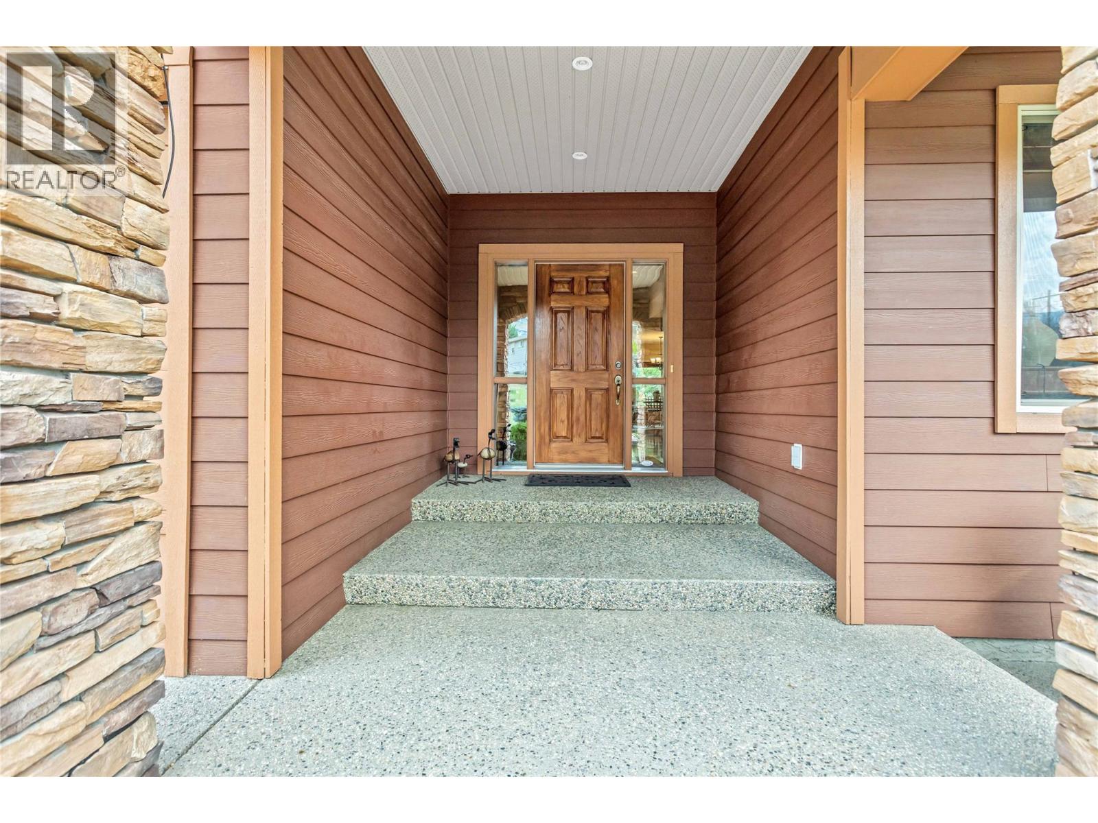 1108 Arbor View Drive, Kelowna, British Columbia  V1W 4X1 - Photo 4 - 10380329