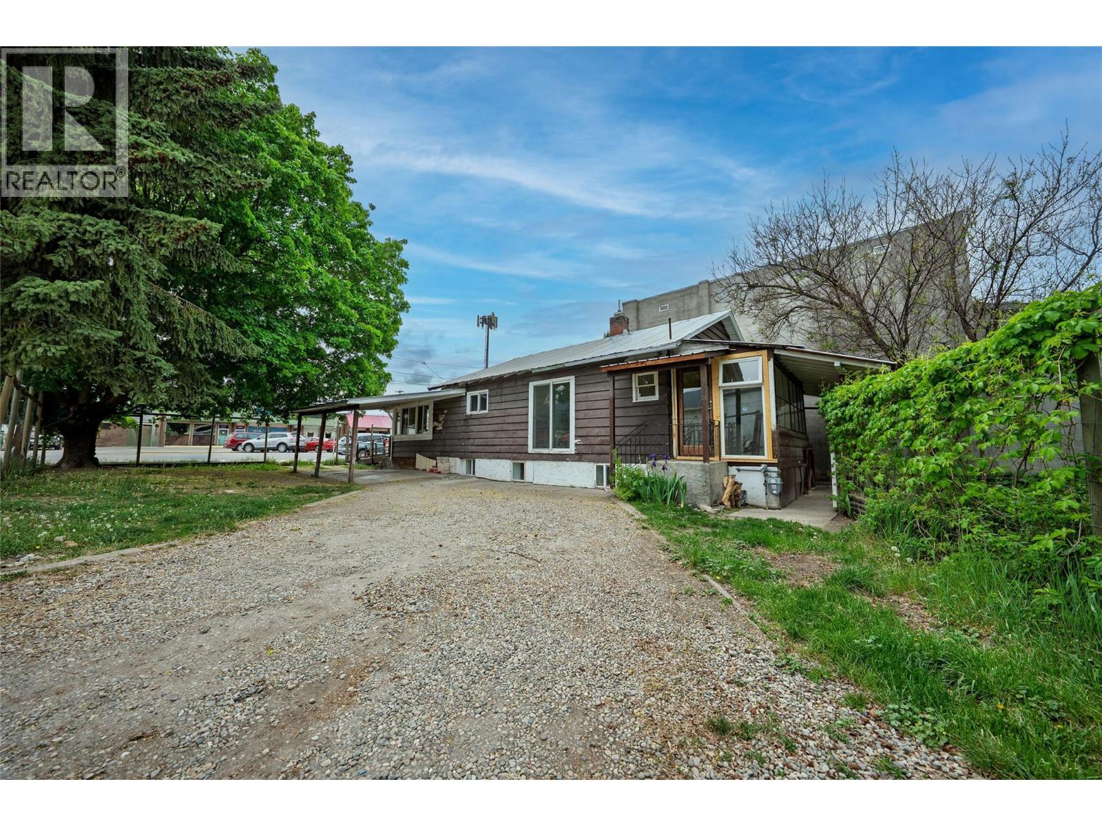 7440 3rd Street, Grand Forks, British Columbia  V0H 1H0 - Photo 3 - 10380685