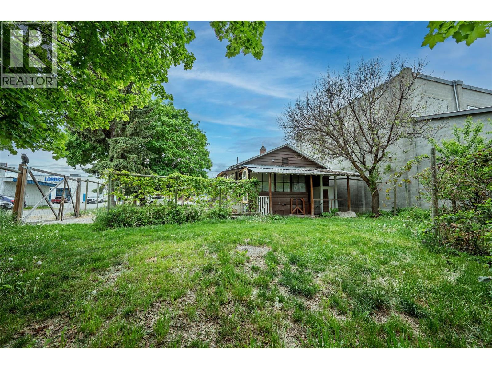 7440 3rd Street, Grand Forks, British Columbia  V0H 1H0 - Photo 6 - 10380685