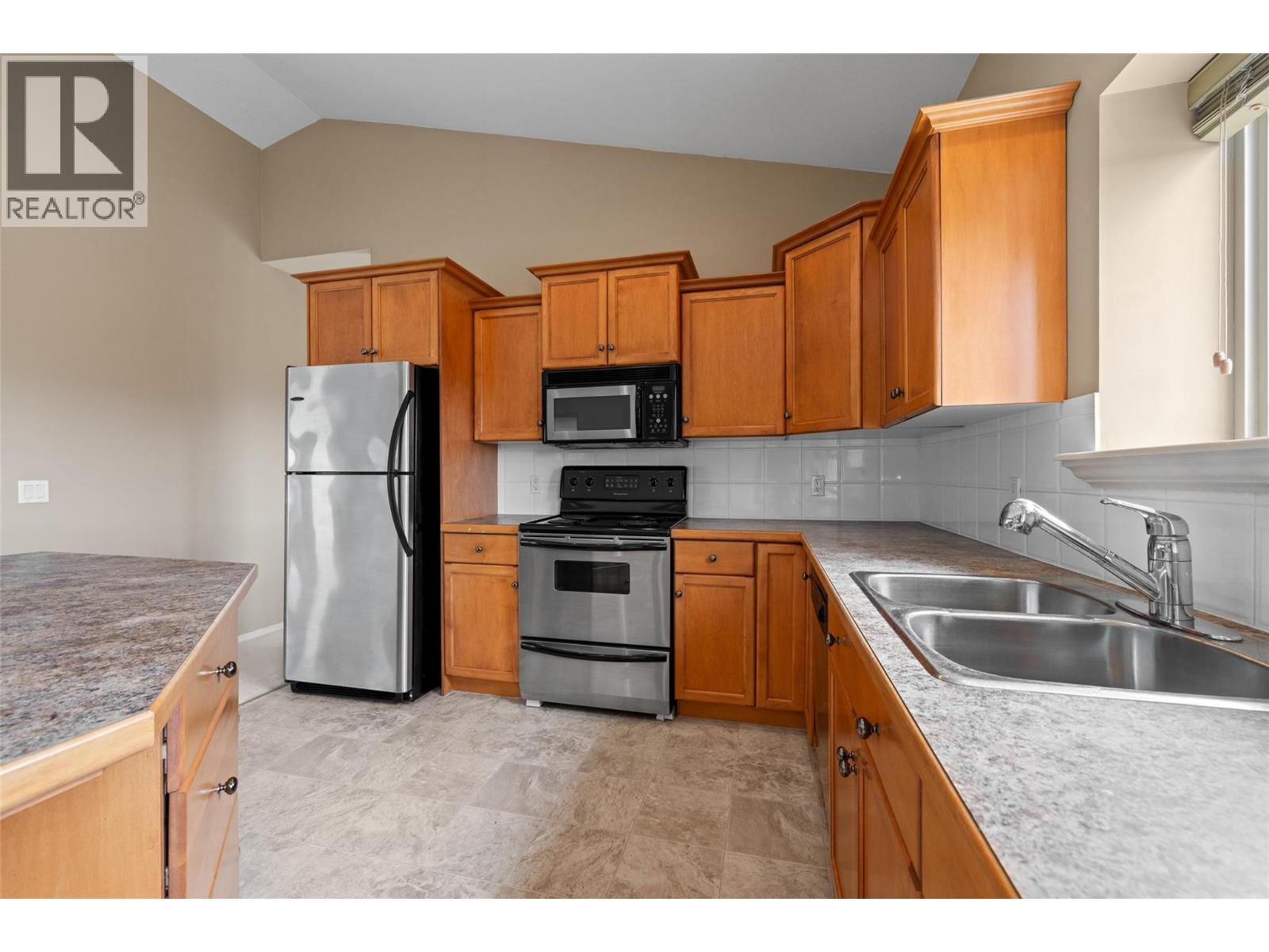 2060 Spyglass Way, West Kelowna, British Columbia  V1Z 3Z7 - Photo 11 - 10380572