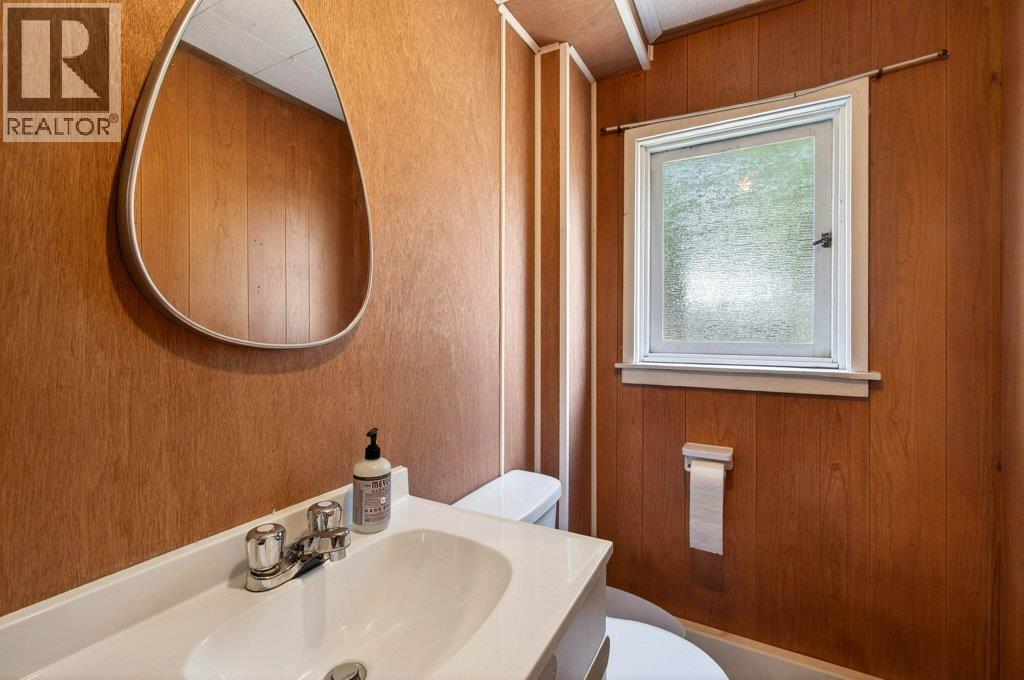 4198 Malakwa Road, Malakwa, British Columbia  V0E 2J0 - Photo 42 - 10379979