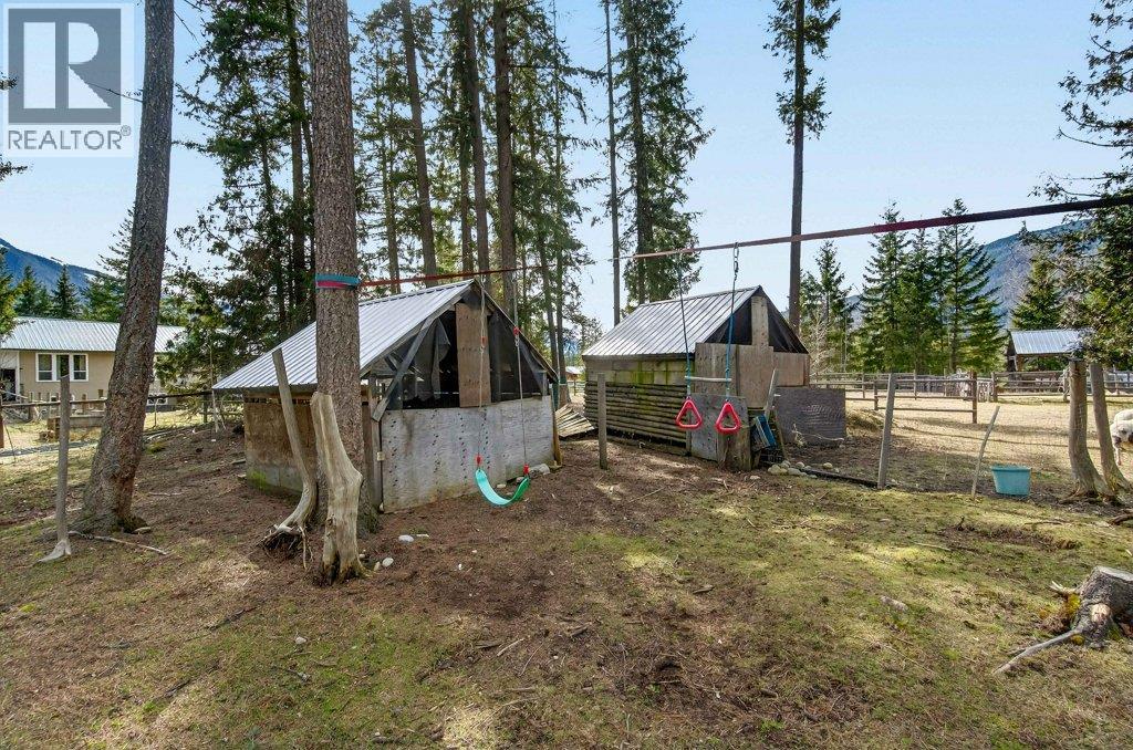 4198 Malakwa Road, Malakwa, British Columbia  V0E 2J0 - Photo 68 - 10379979