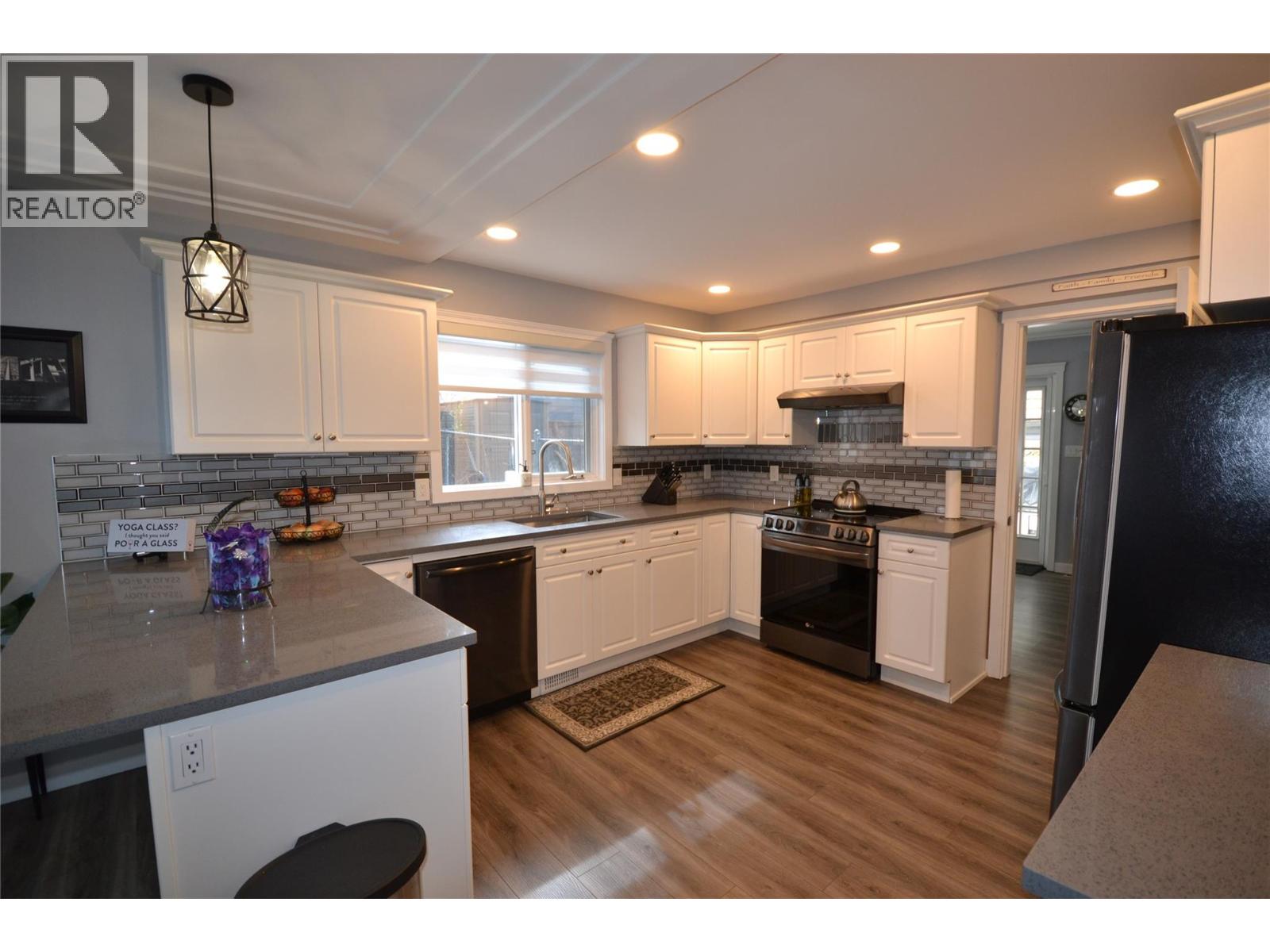2190 Essen Road, Kelowna, British Columbia  V1Z 1V3 - Photo 3 - 10380112