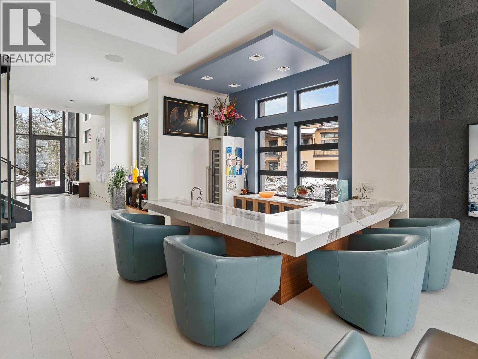 722 Highpointe Place, Kelowna, British Columbia  V1V 2Y3 - Photo 11 - 10380673