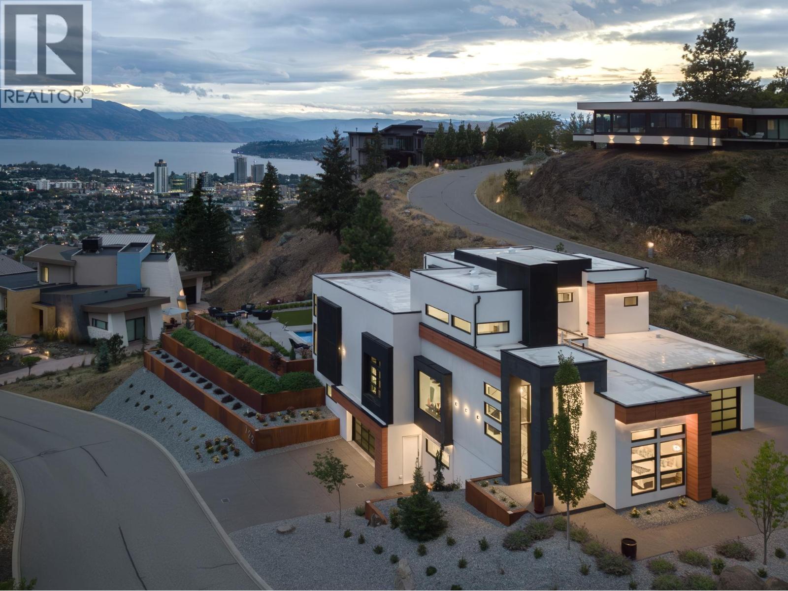 722 Highpointe Place, Kelowna, British Columbia  V1V 2Y3 - Photo 3 - 10380673